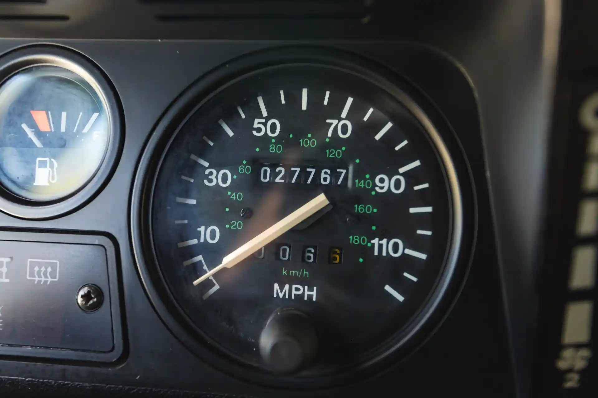 1995 Land Rover Defender 90 NAS