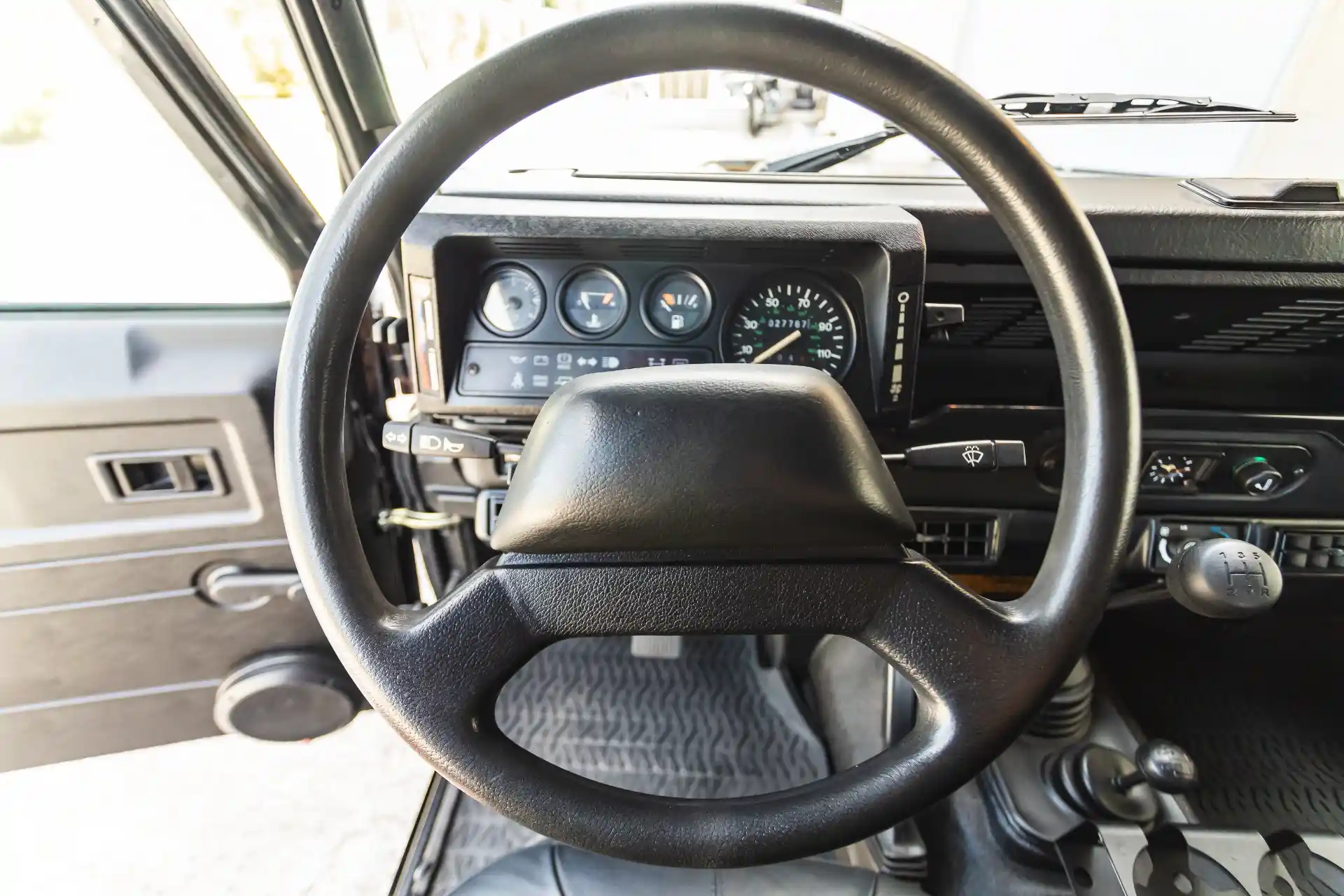 1995 Land Rover Defender 90 NAS