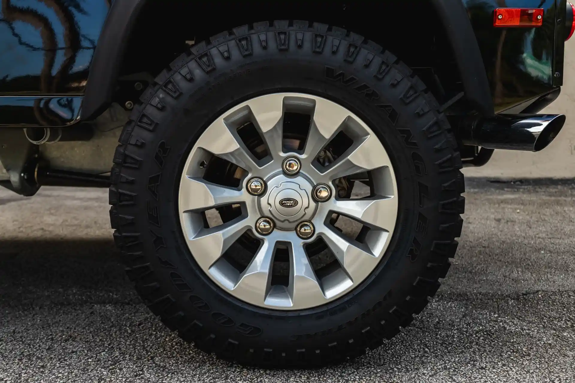 1995 Land Rover Defender 90 NAS