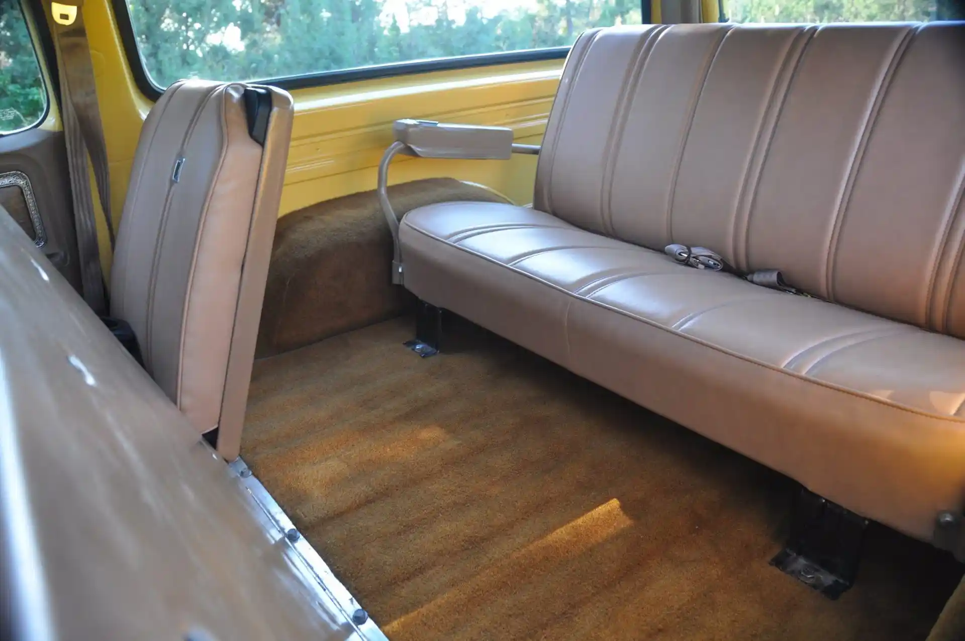 1977 Chevrolet Suburban K20 Silverado