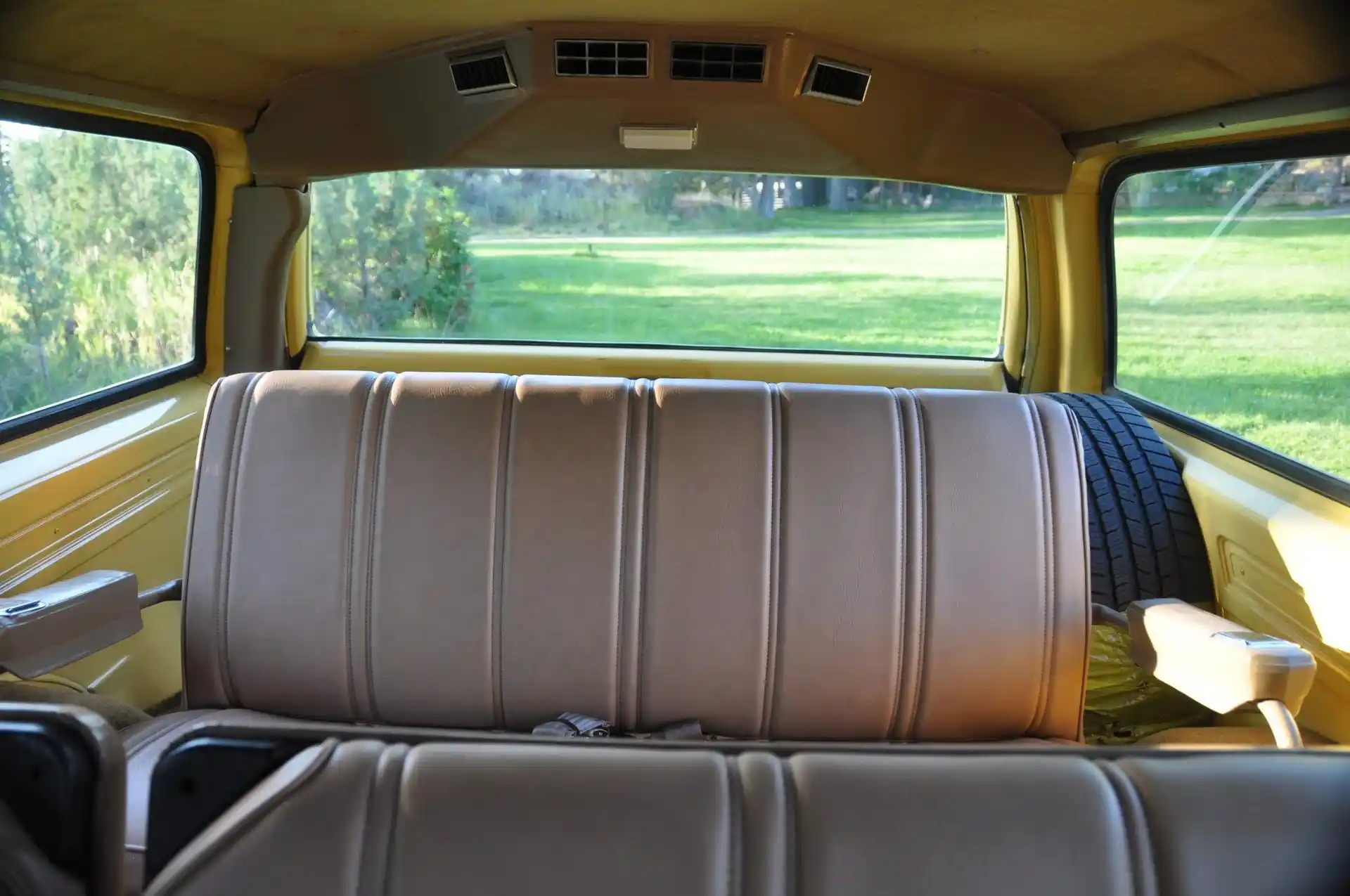 1977 Chevrolet Suburban K20 Silverado