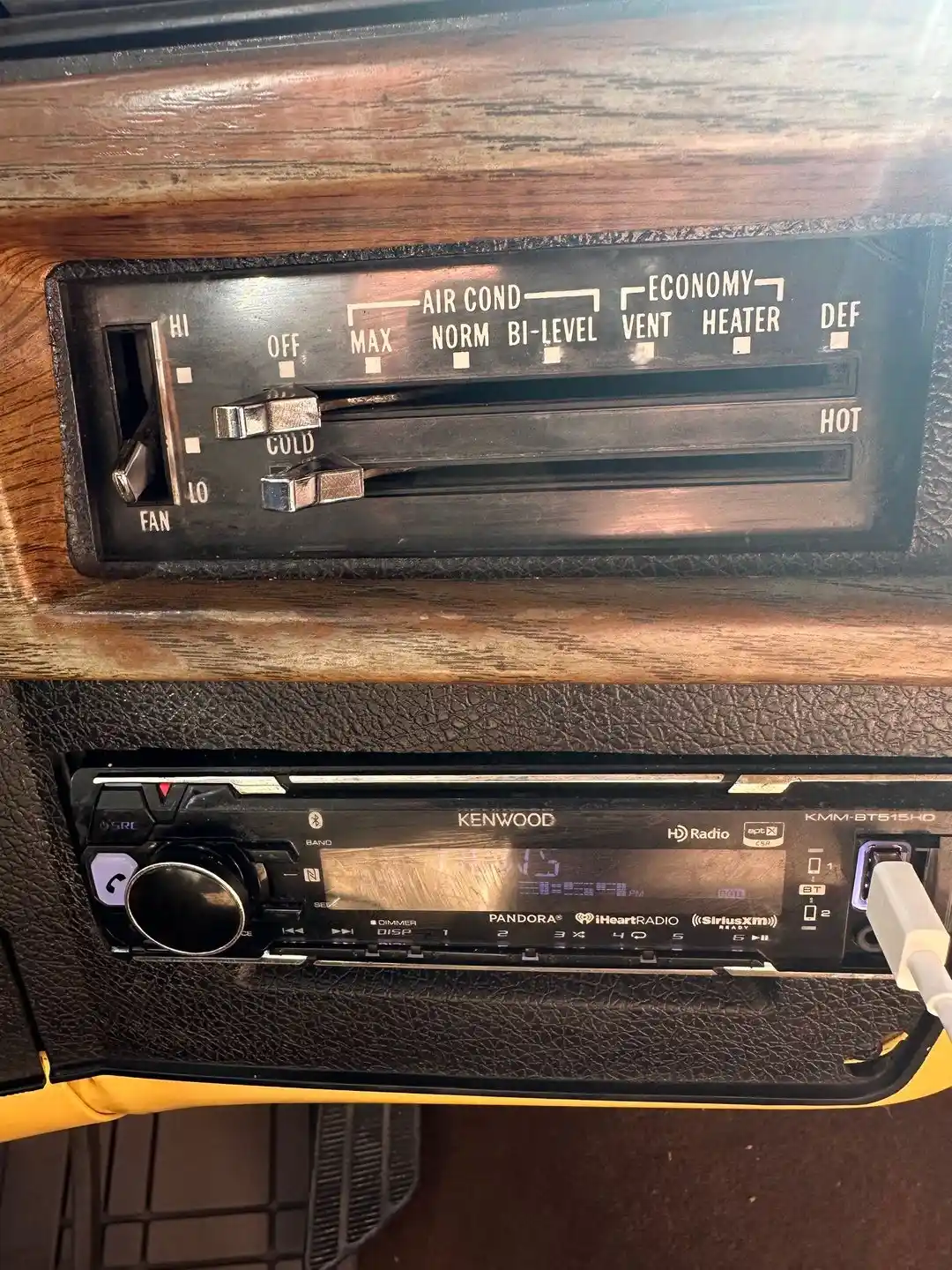 1977 Chevrolet Suburban K20 Silverado