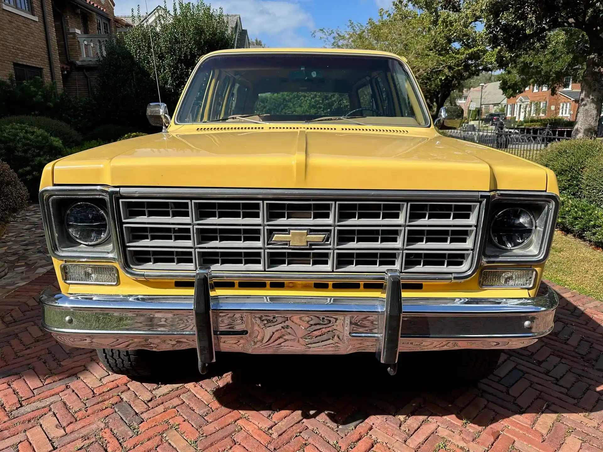 1977 Chevrolet Suburban K20 Silverado