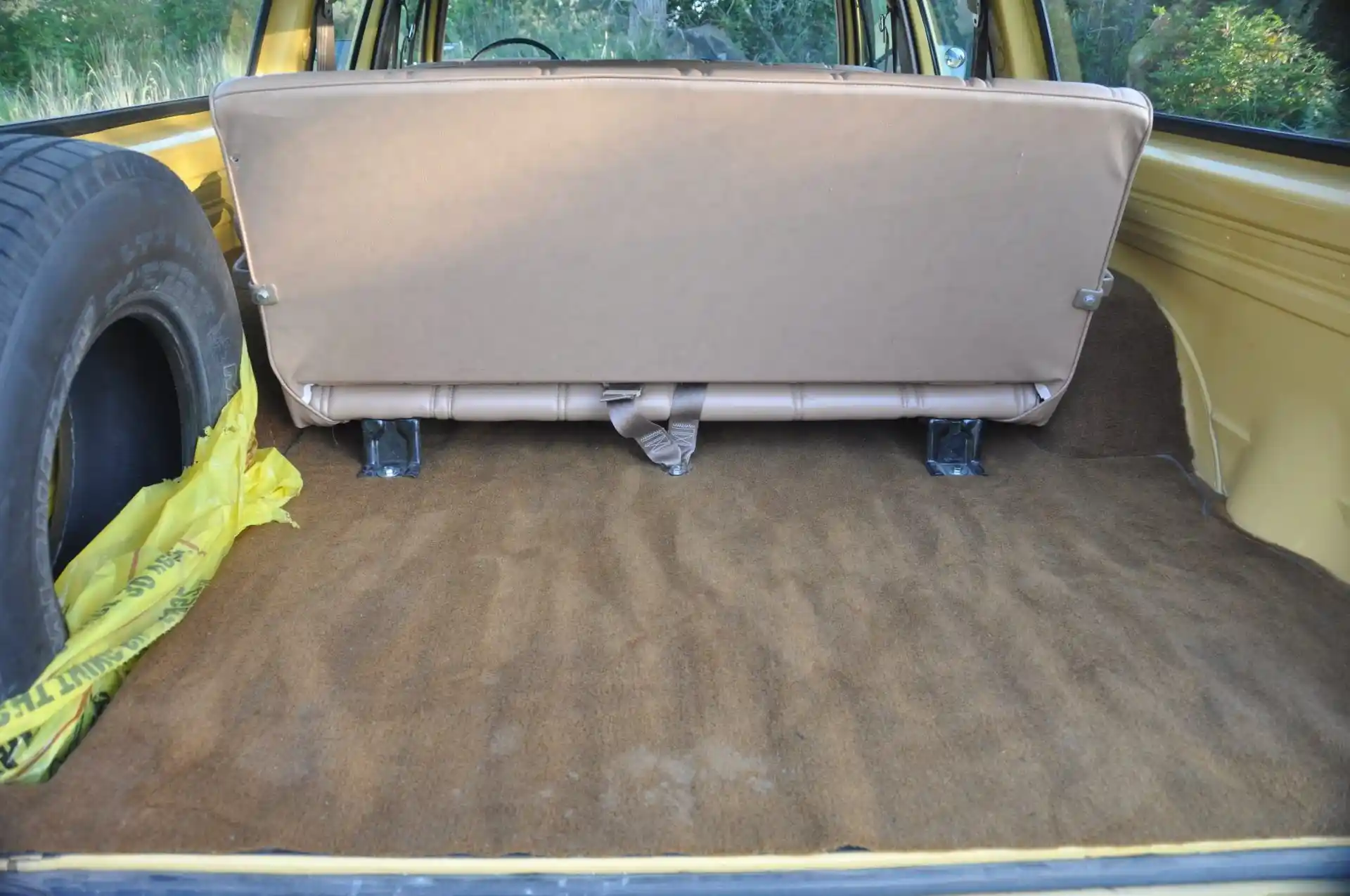 1977 Chevrolet Suburban K20 Silverado