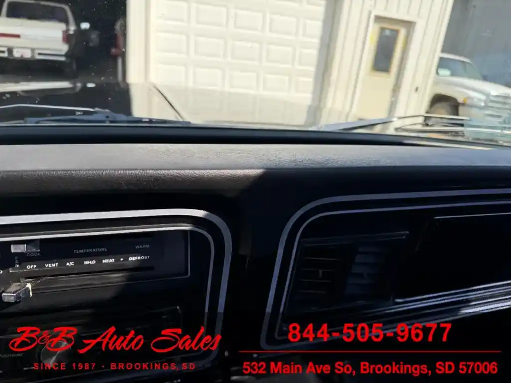 1977 Ford F-150 4×4 Shortbox