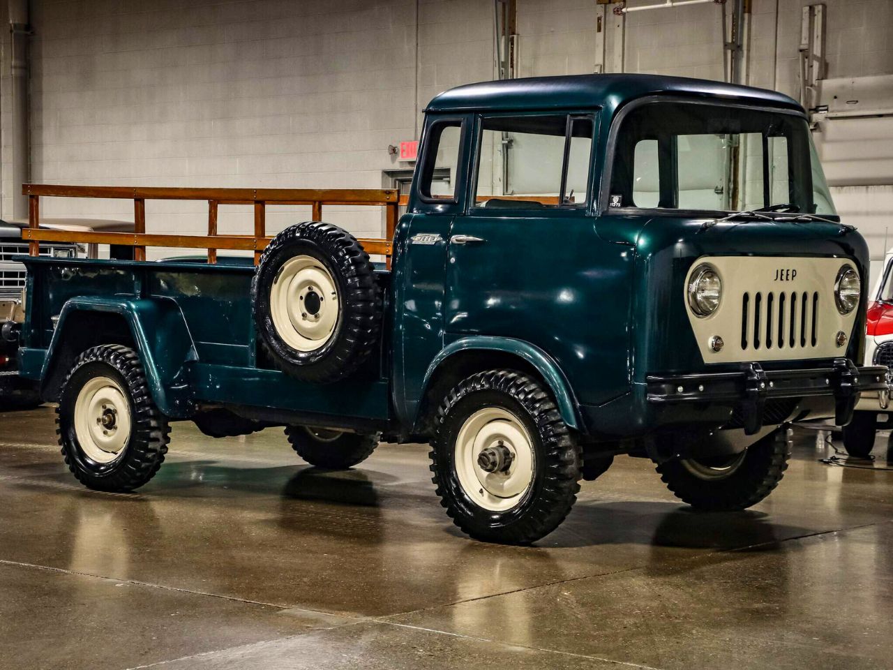 Sold: 1960 Jeep FC-170 4×4