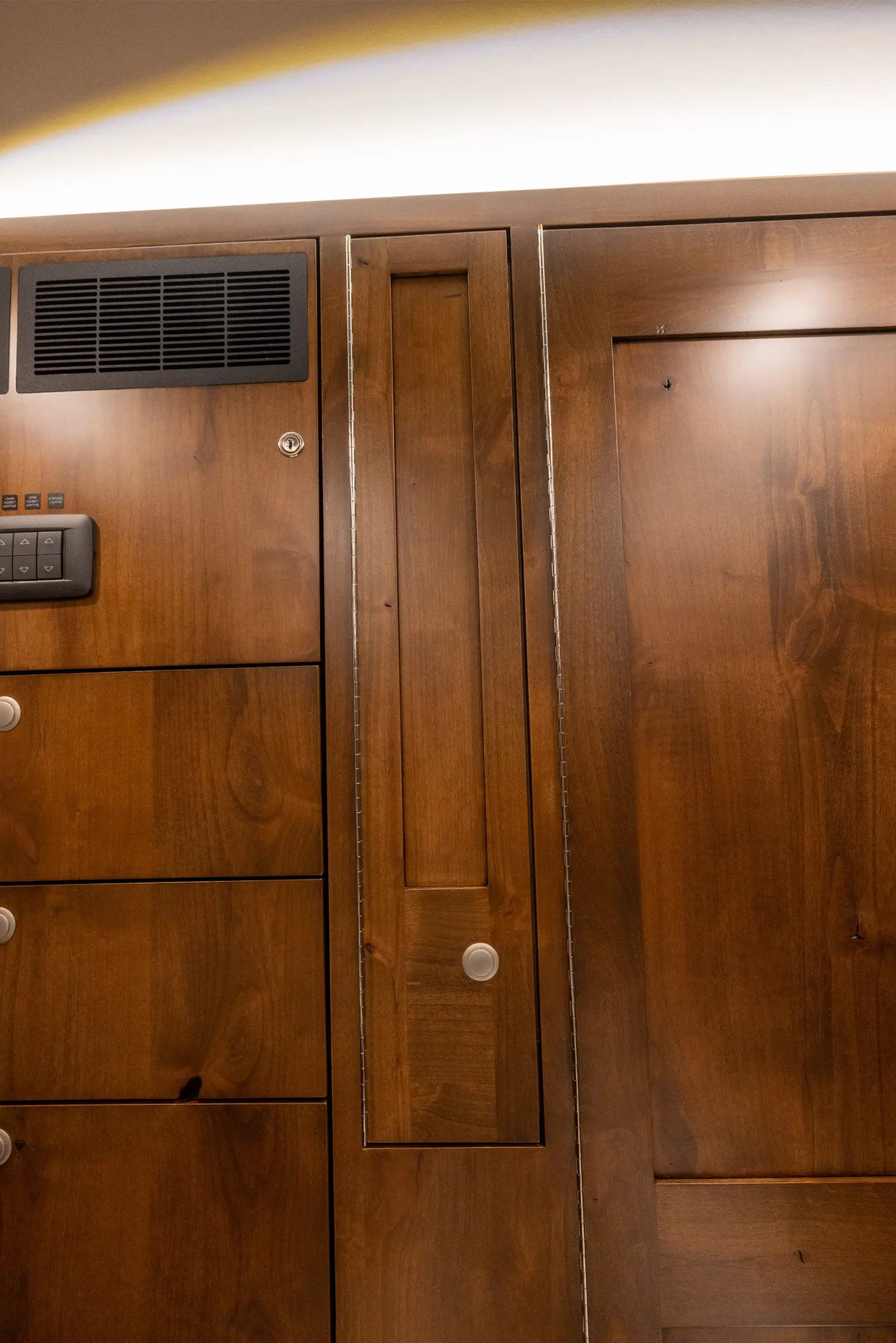 2019 EarthRoamer XV-LTS 234