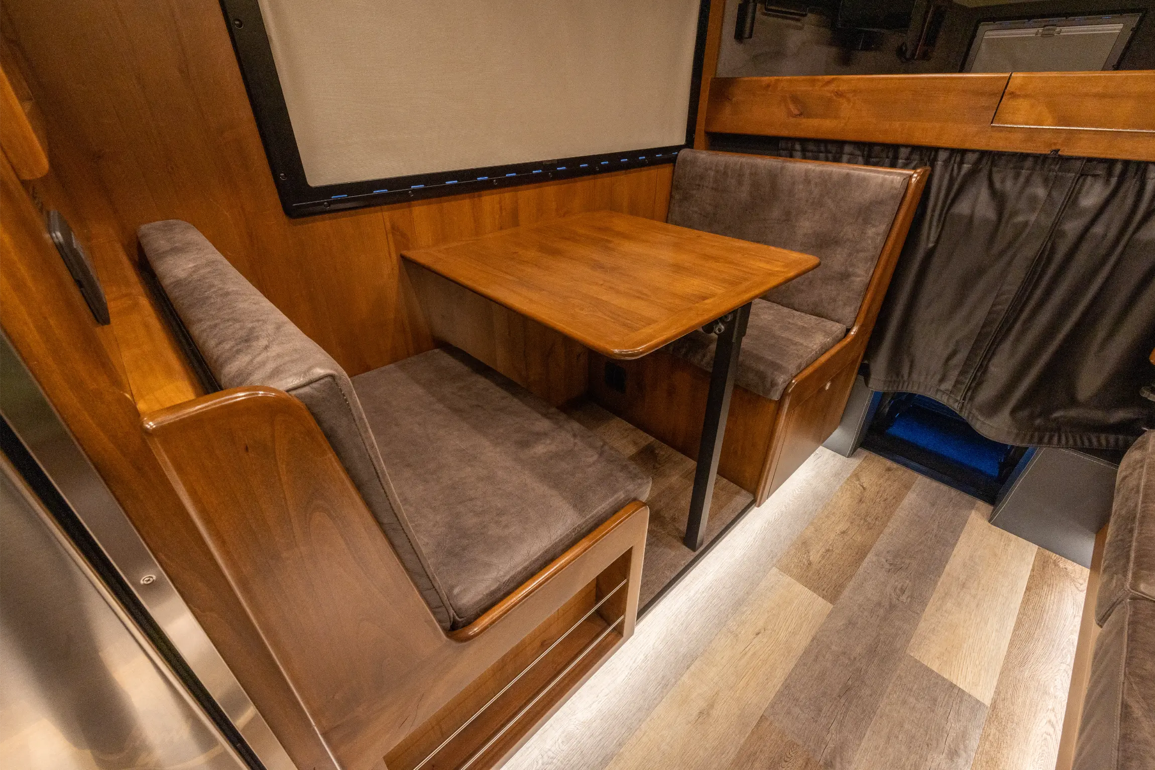 2019 EarthRoamer XV-LTS 234