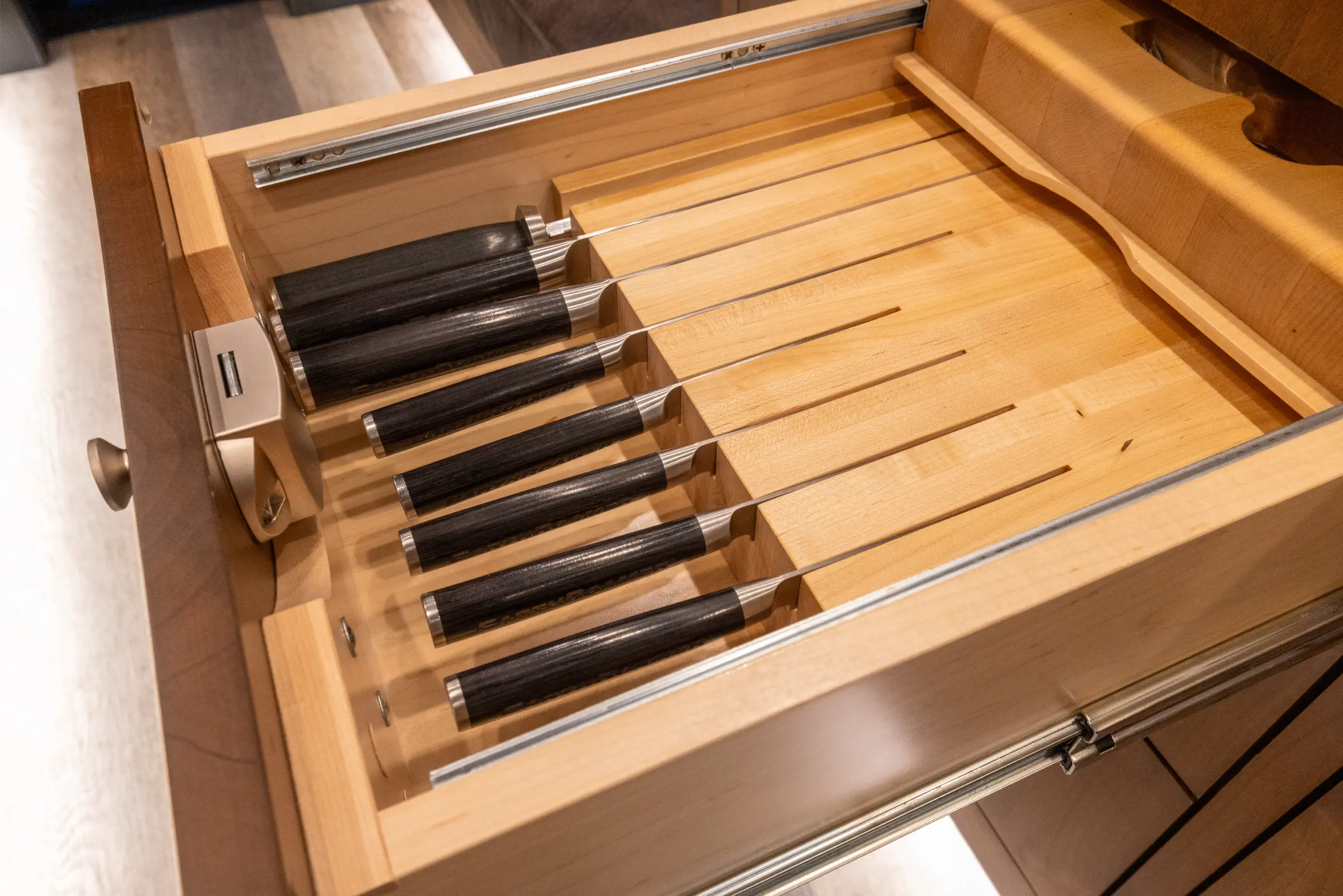 2019 EarthRoamer XV-LTS 234