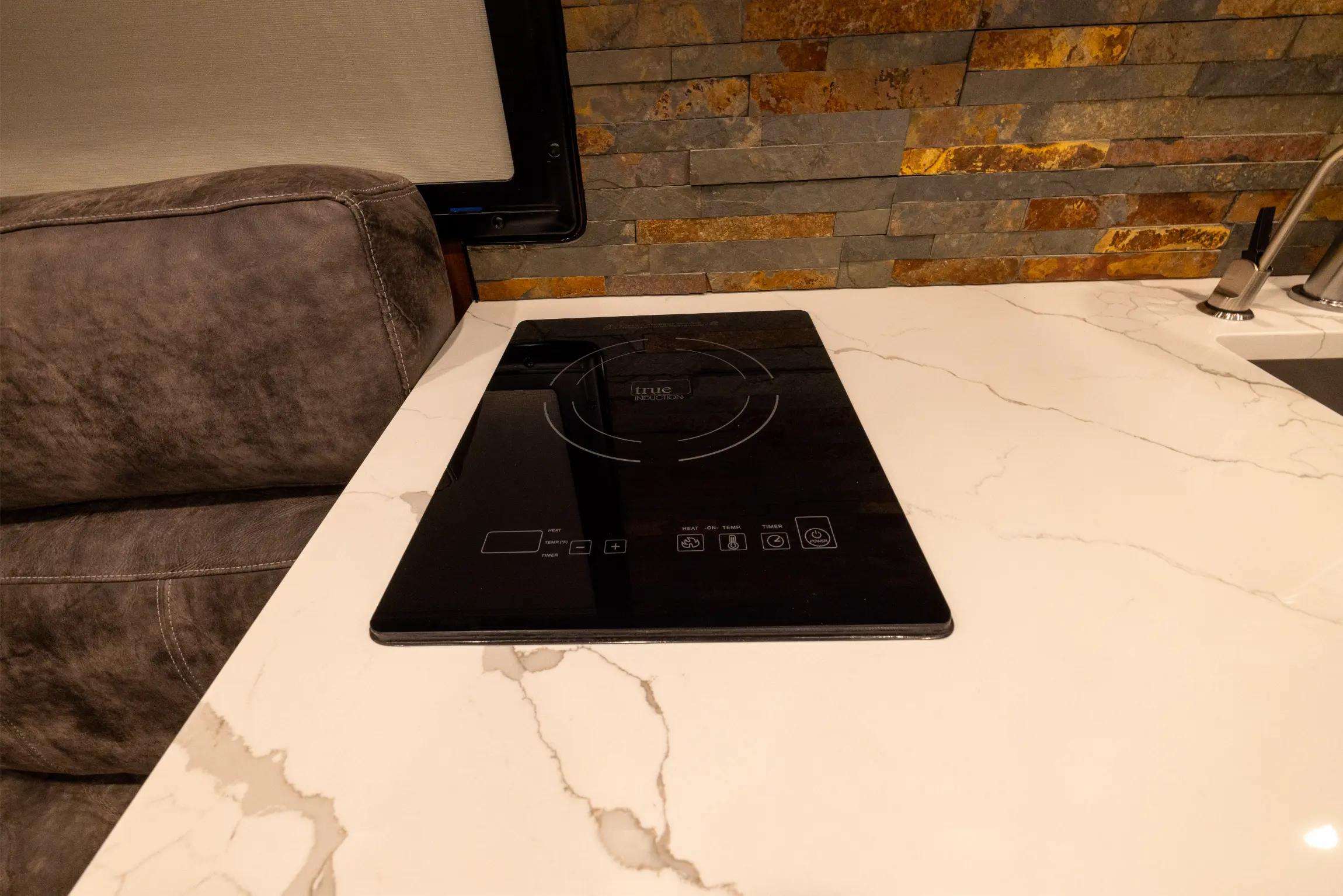 2019 EarthRoamer XV-LTS 234