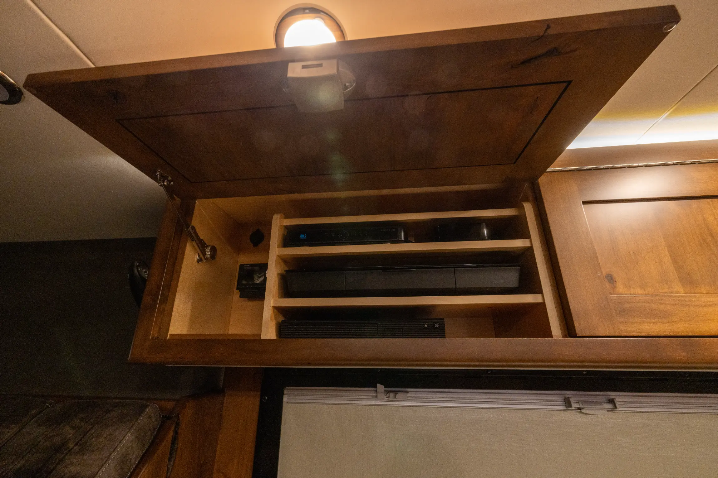 2019 EarthRoamer XV-LTS 234