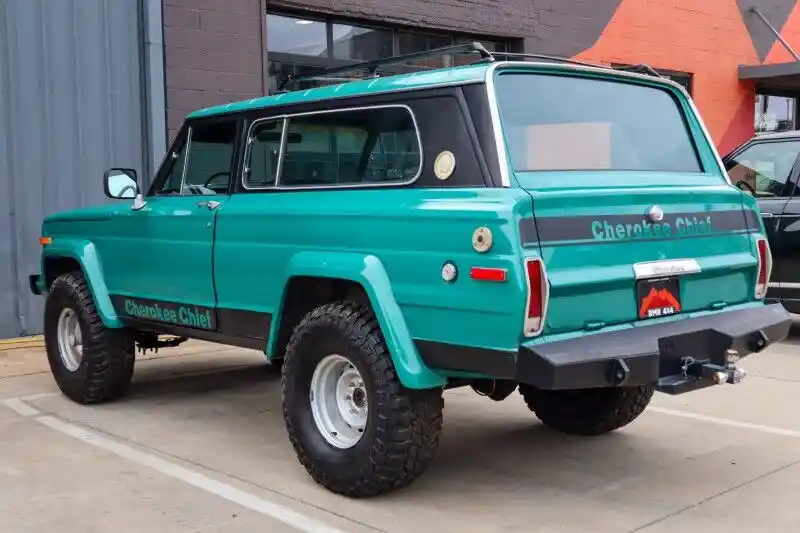 1976 Jeep Grand Cherokee Chief - 5