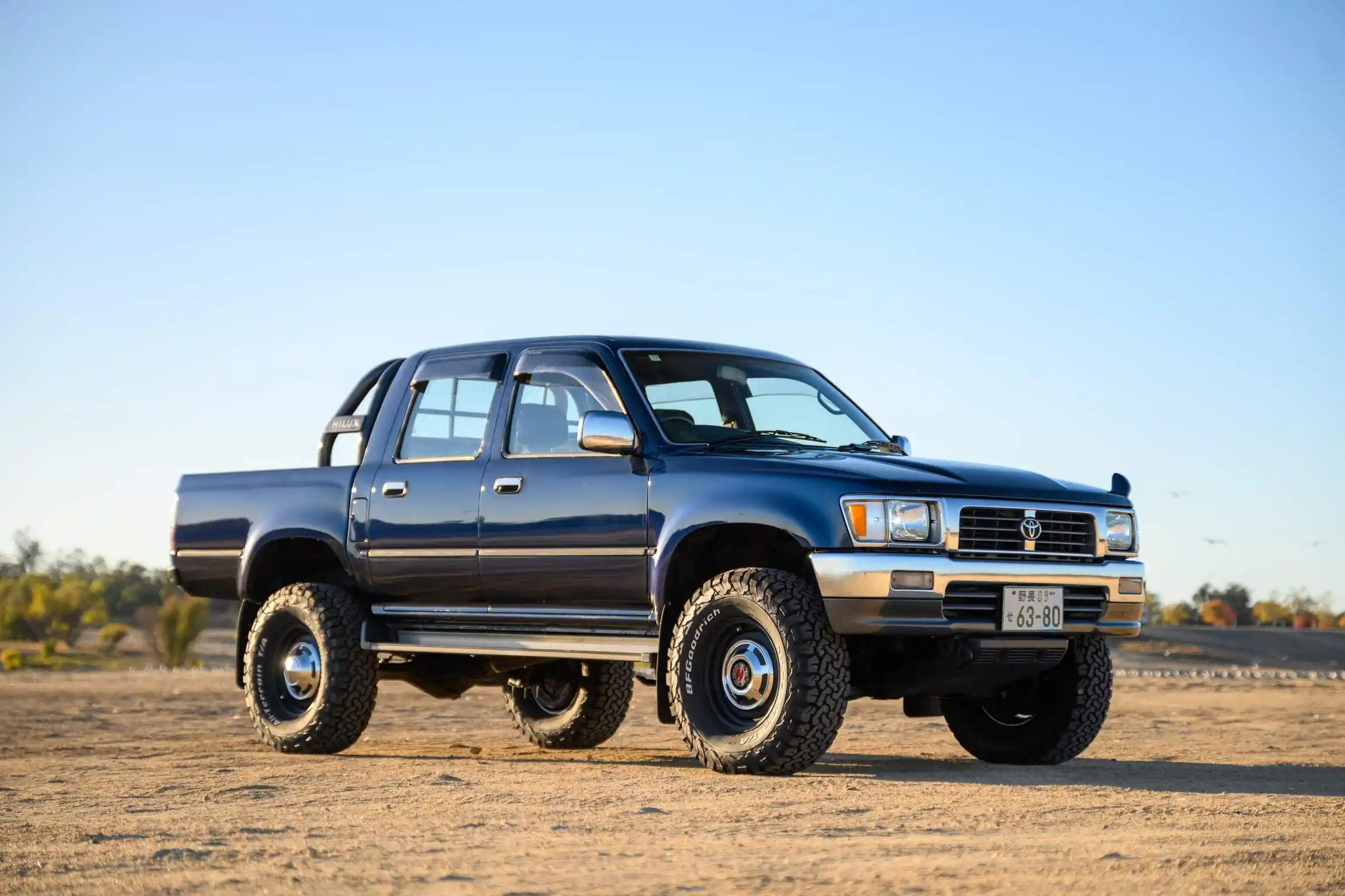 Sold: 1996 Toyota Hilux SSR 4×4