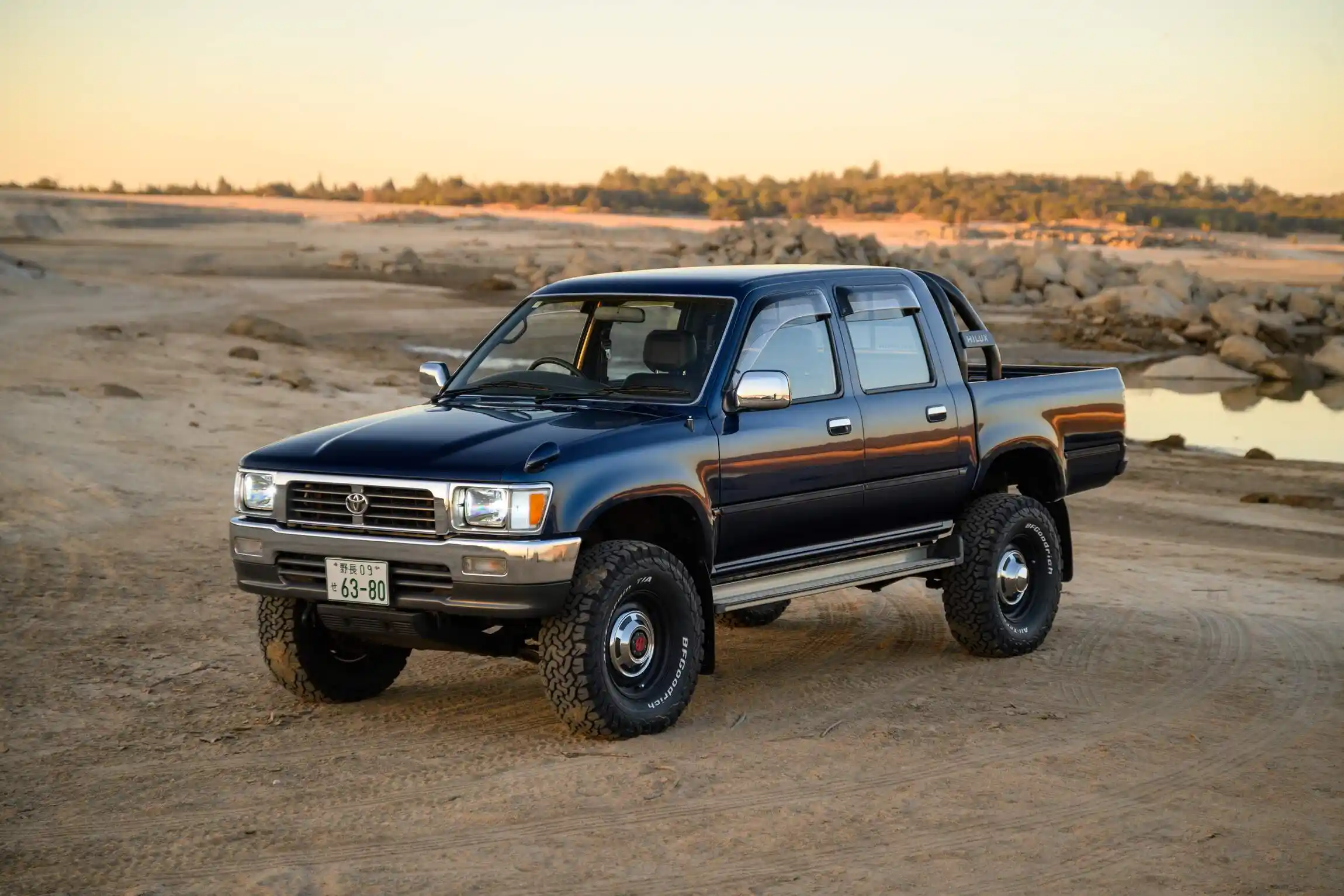 Sold: 1996 Toyota Hilux SSR 4×4