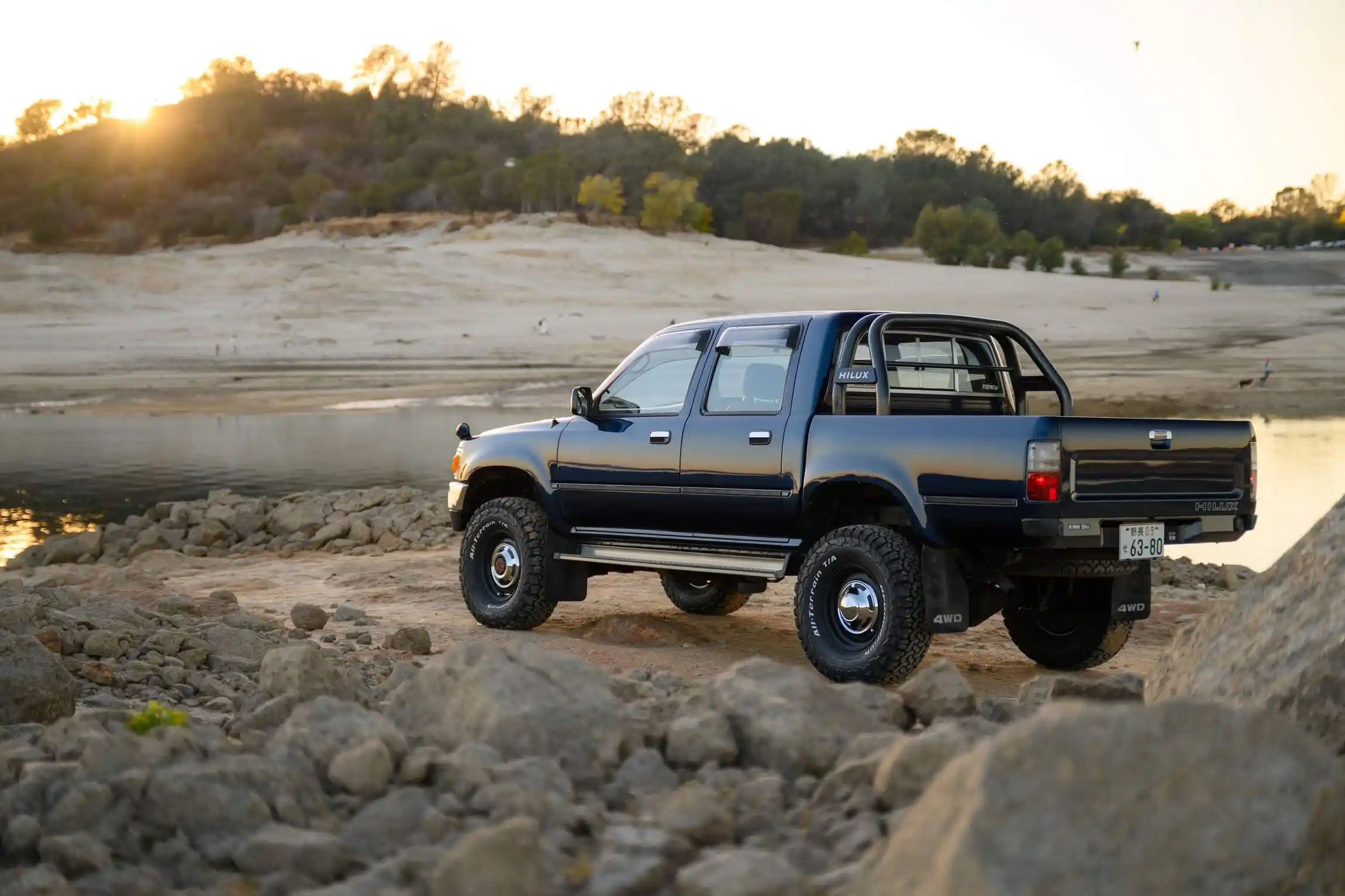 Sold: 1996 Toyota Hilux SSR 4×4