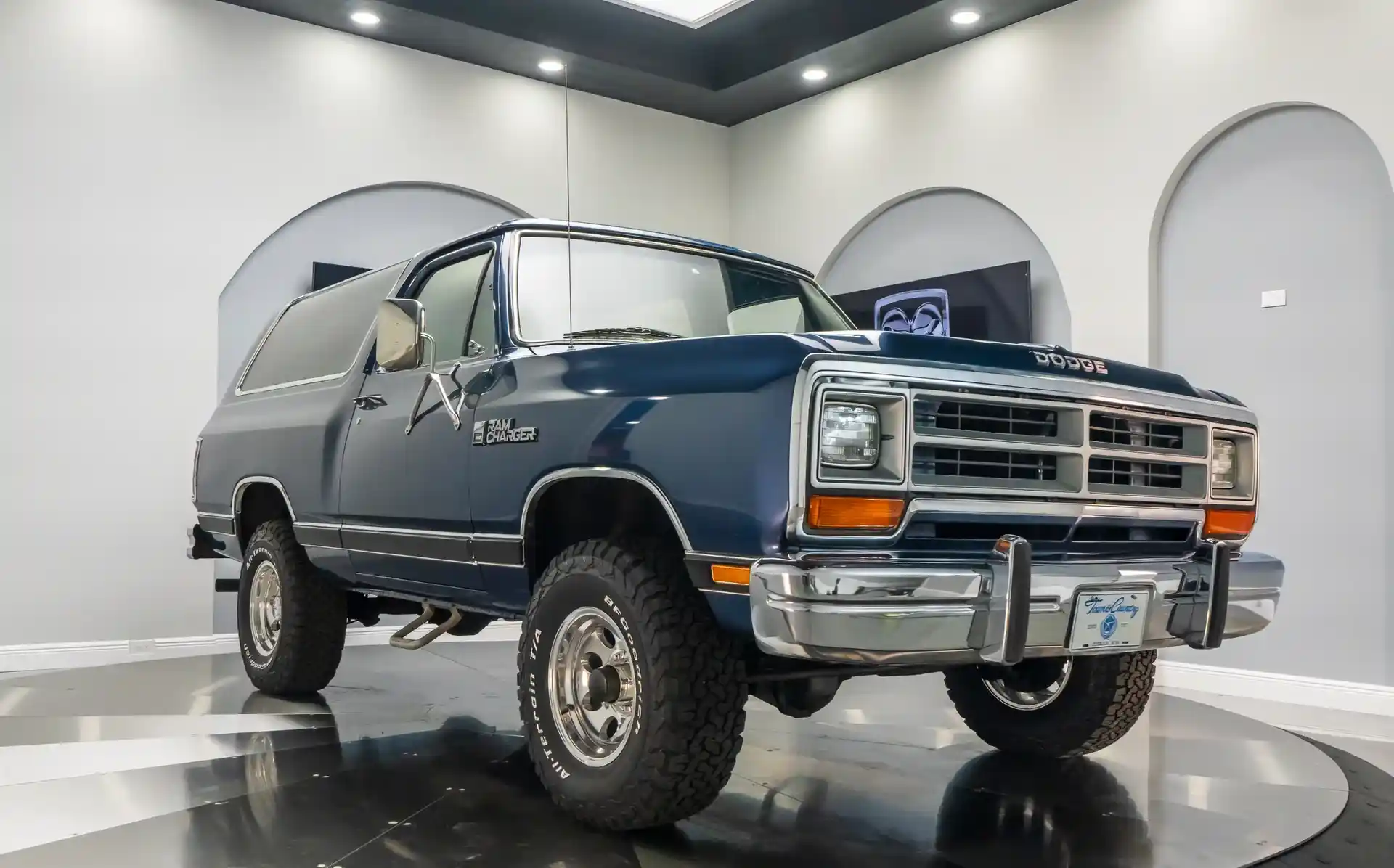 37k-Mile 1987 Dodge Ramcharger 4×4 - 5