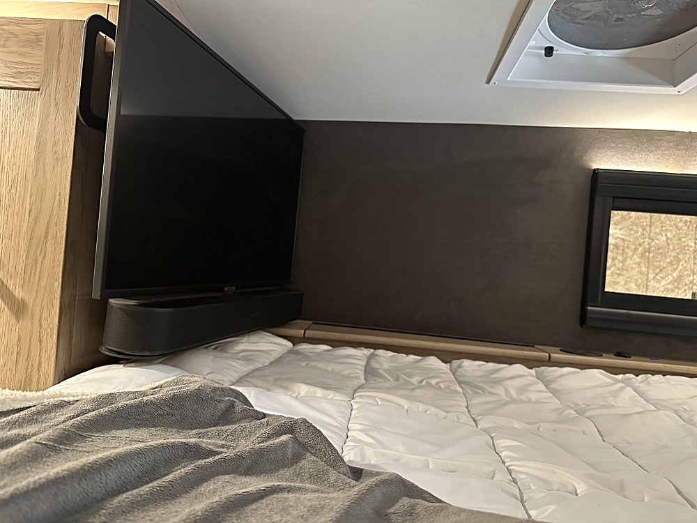 Sold: 2023 EarthRoamer XV-SX-002