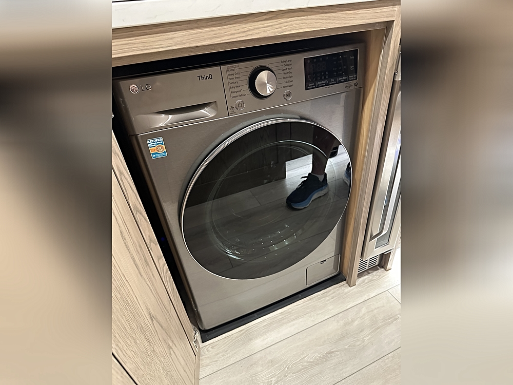 Sold: 2023 EarthRoamer XV-SX-002