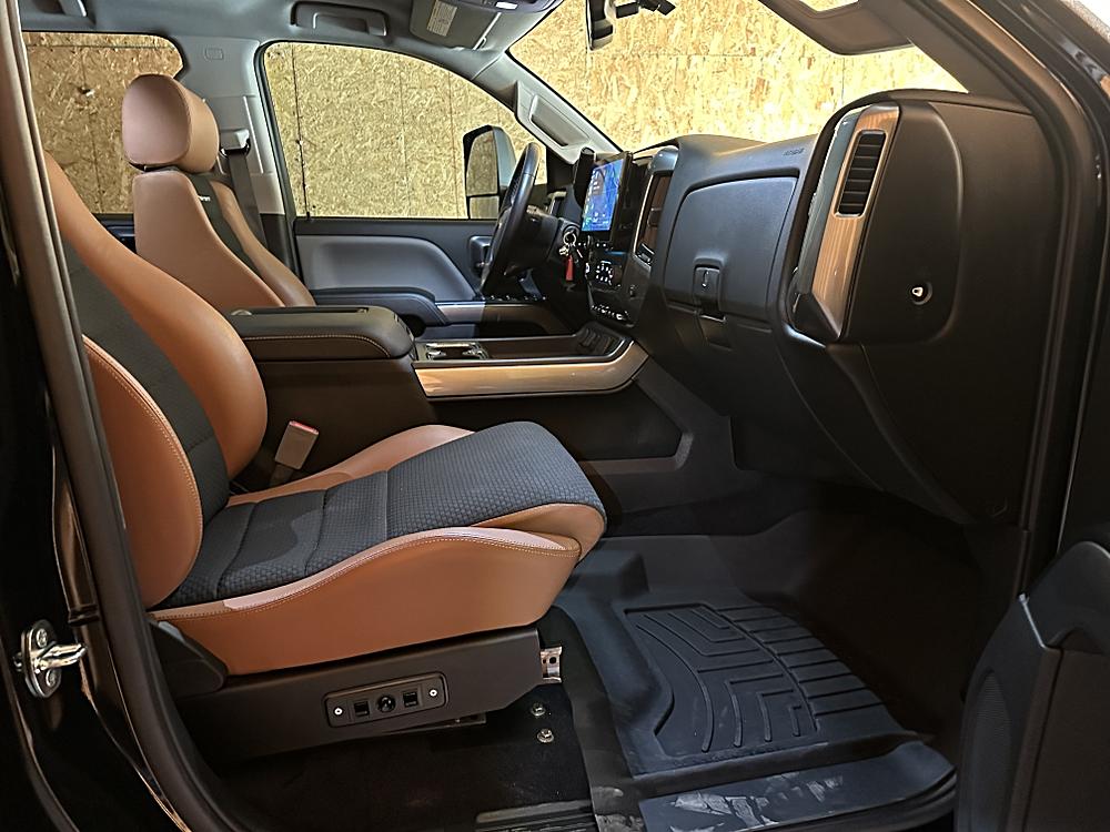 Sold: 2023 EarthRoamer XV-SX-002