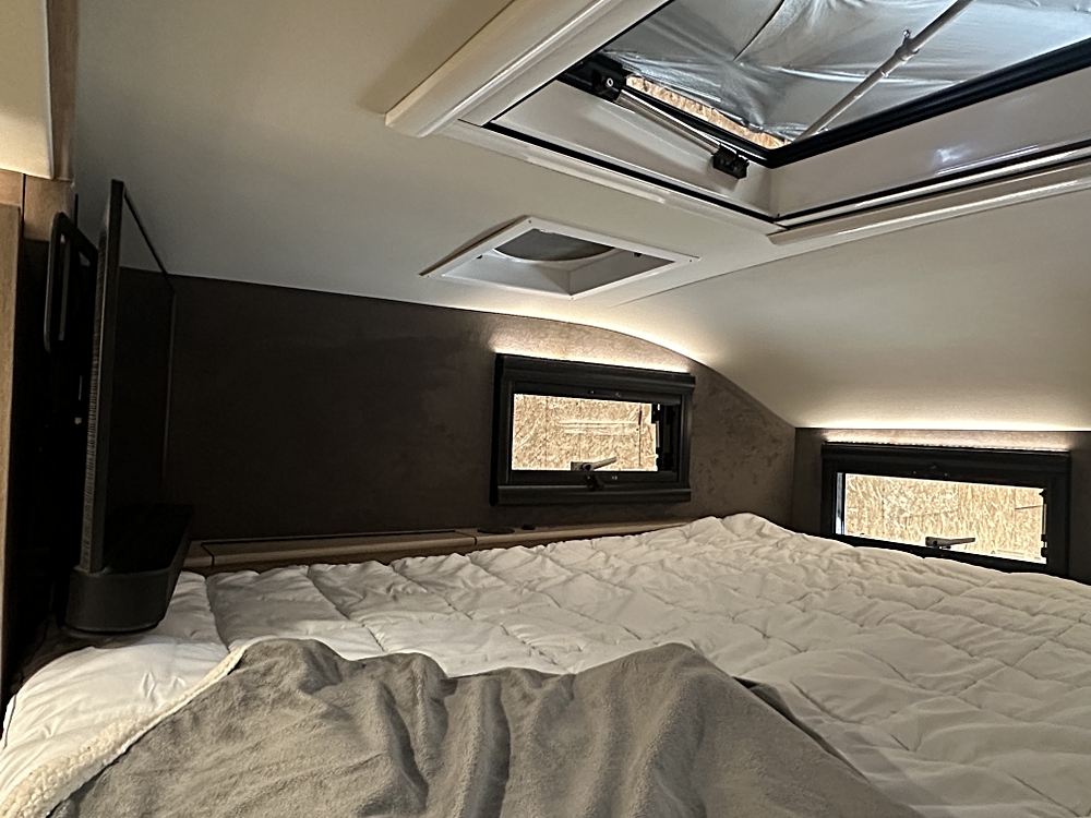 Sold: 2023 EarthRoamer XV-SX-002