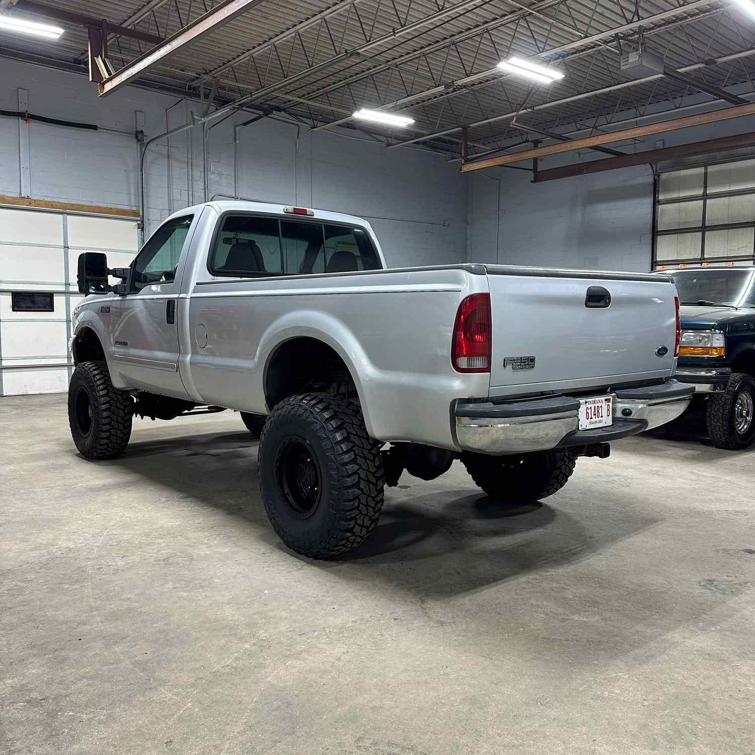2002 Ford F-350 XLT - 3