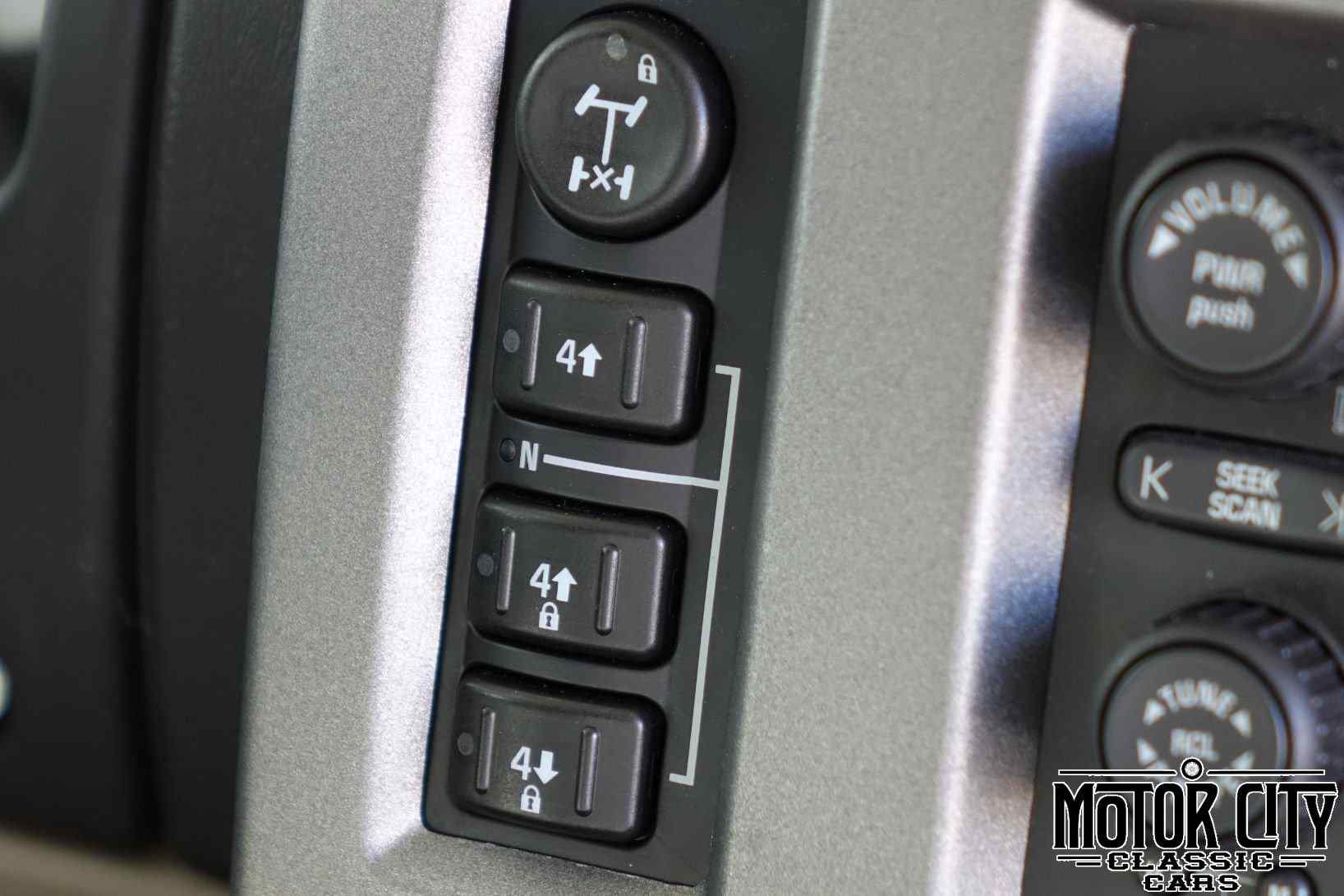 2003 HUMMER H2