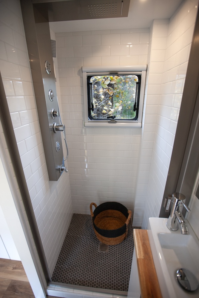 Stewart & Stevenson M1078 Expedition Build