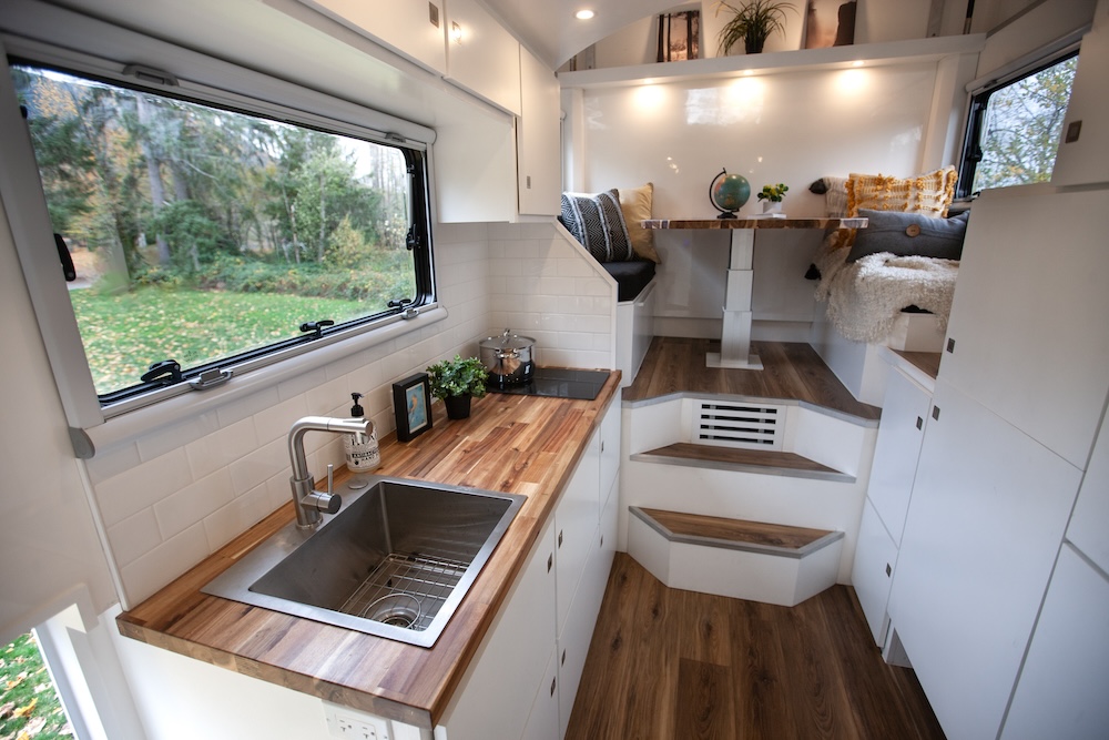 Stewart & Stevenson M1078 Expedition Build