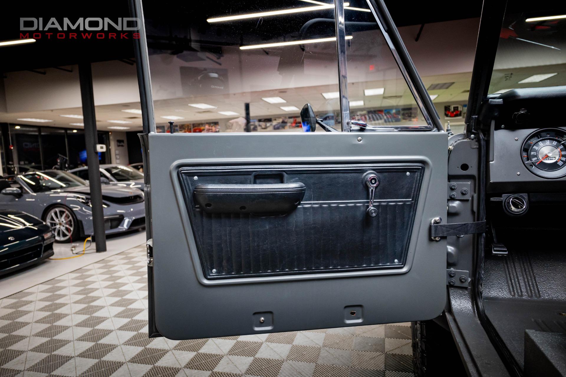 1975 Ford Bronco 4x4 Restomod