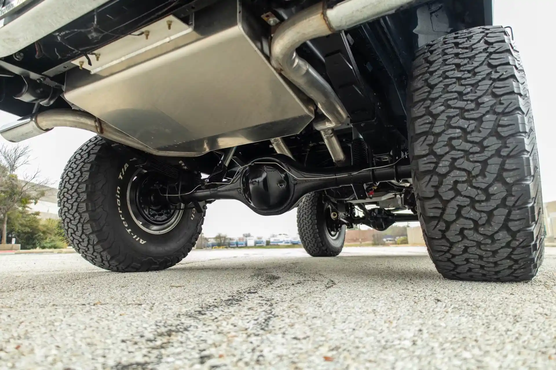 7.3L Godzilla-Powered 1978 Ford Bronco Free Wheeling