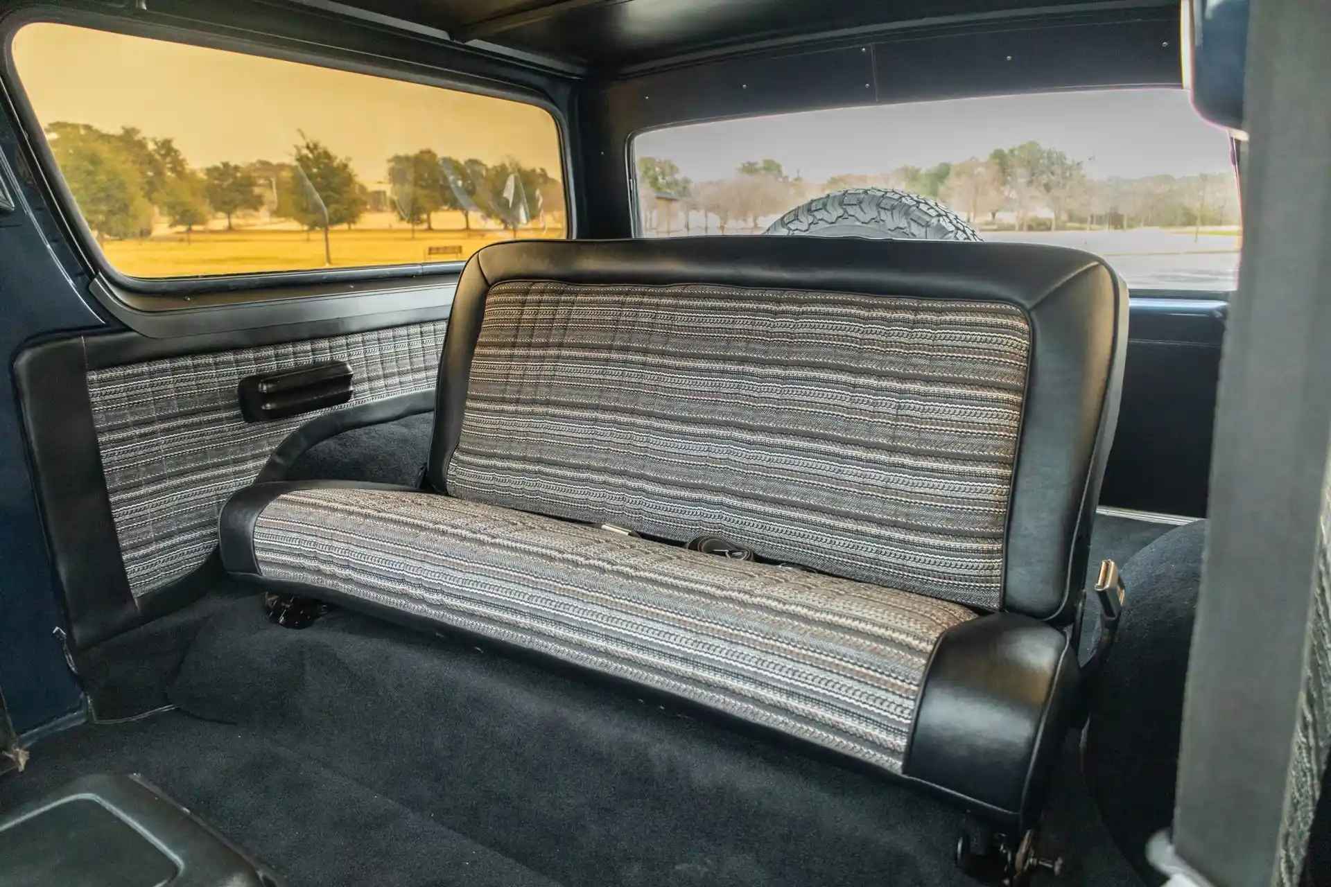 7.3L Godzilla-Powered 1978 Ford Bronco Free Wheeling