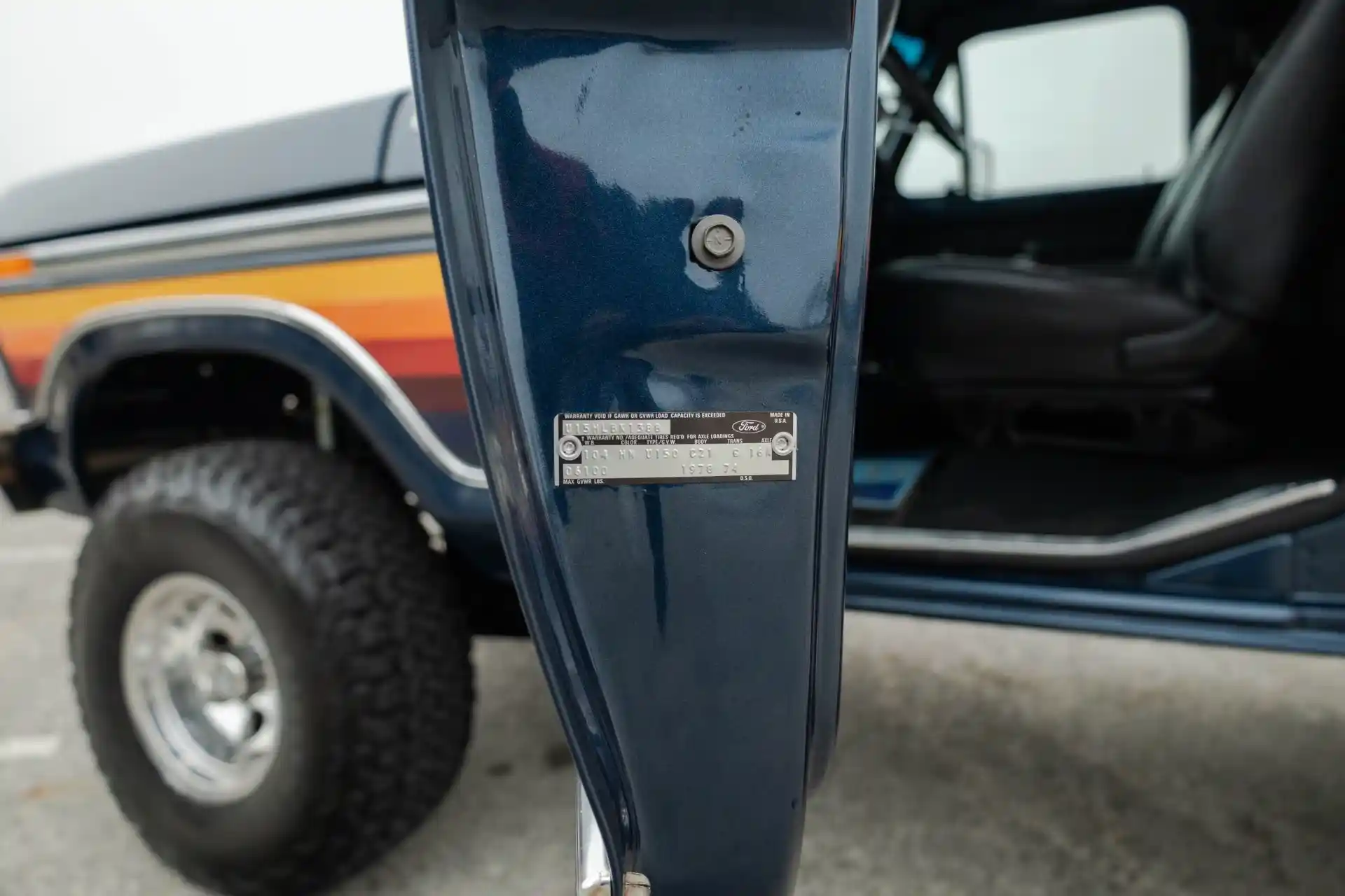 7.3L Godzilla-Powered 1978 Ford Bronco Free Wheeling