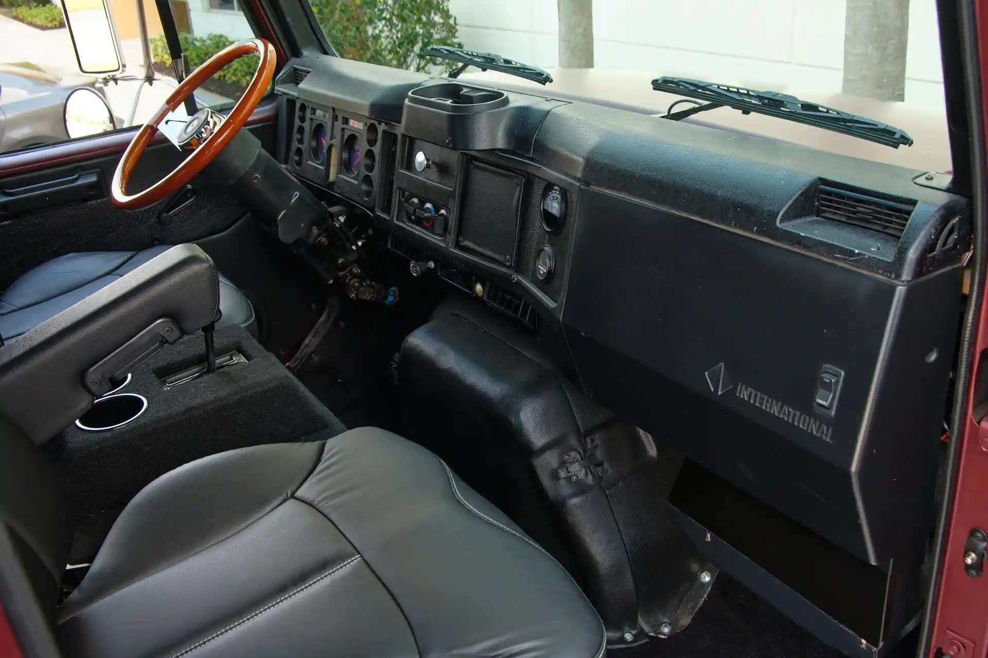 1993 International 4700 Custom - 2