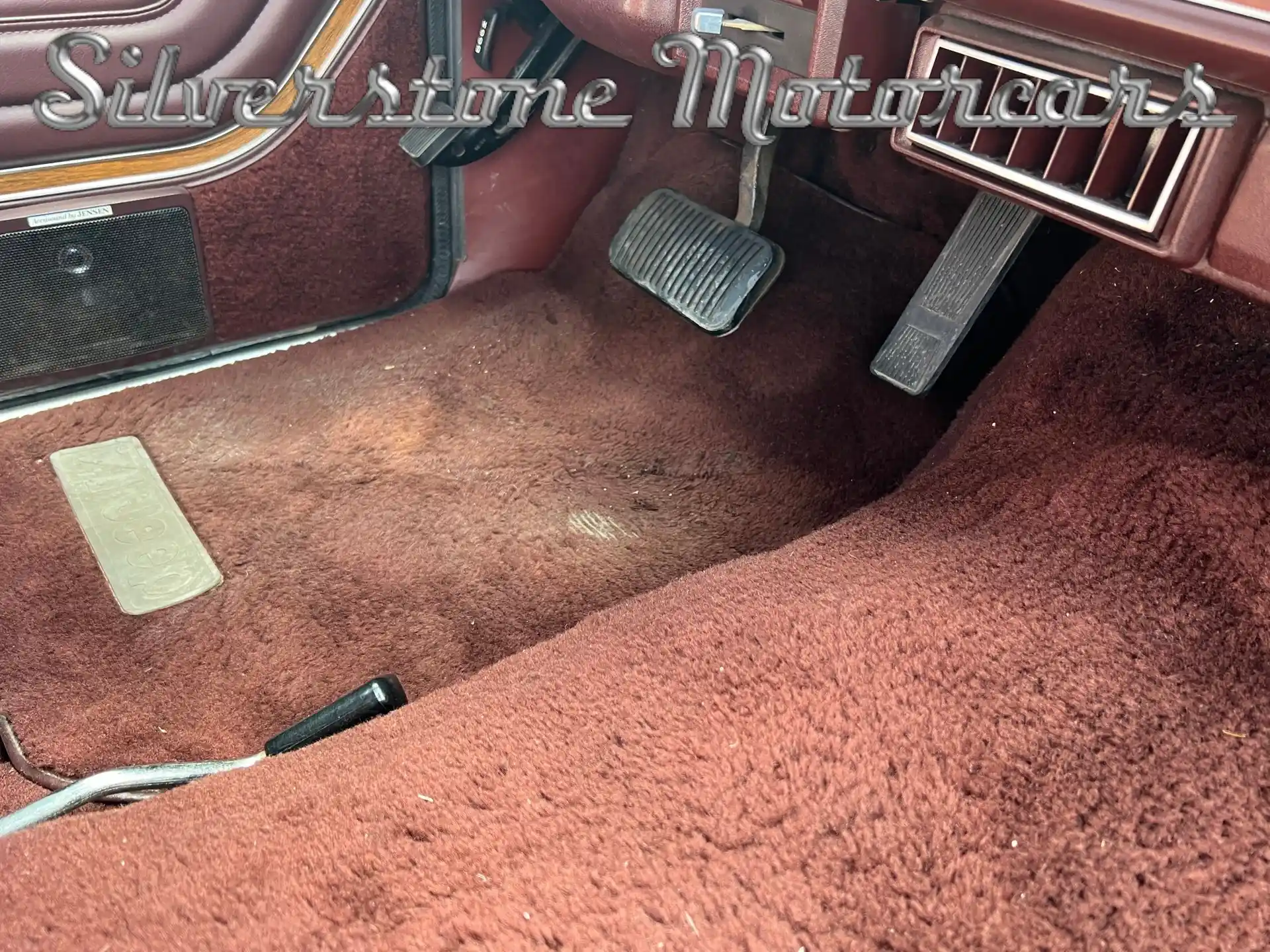 1989 Jeep Grand Wagoneer