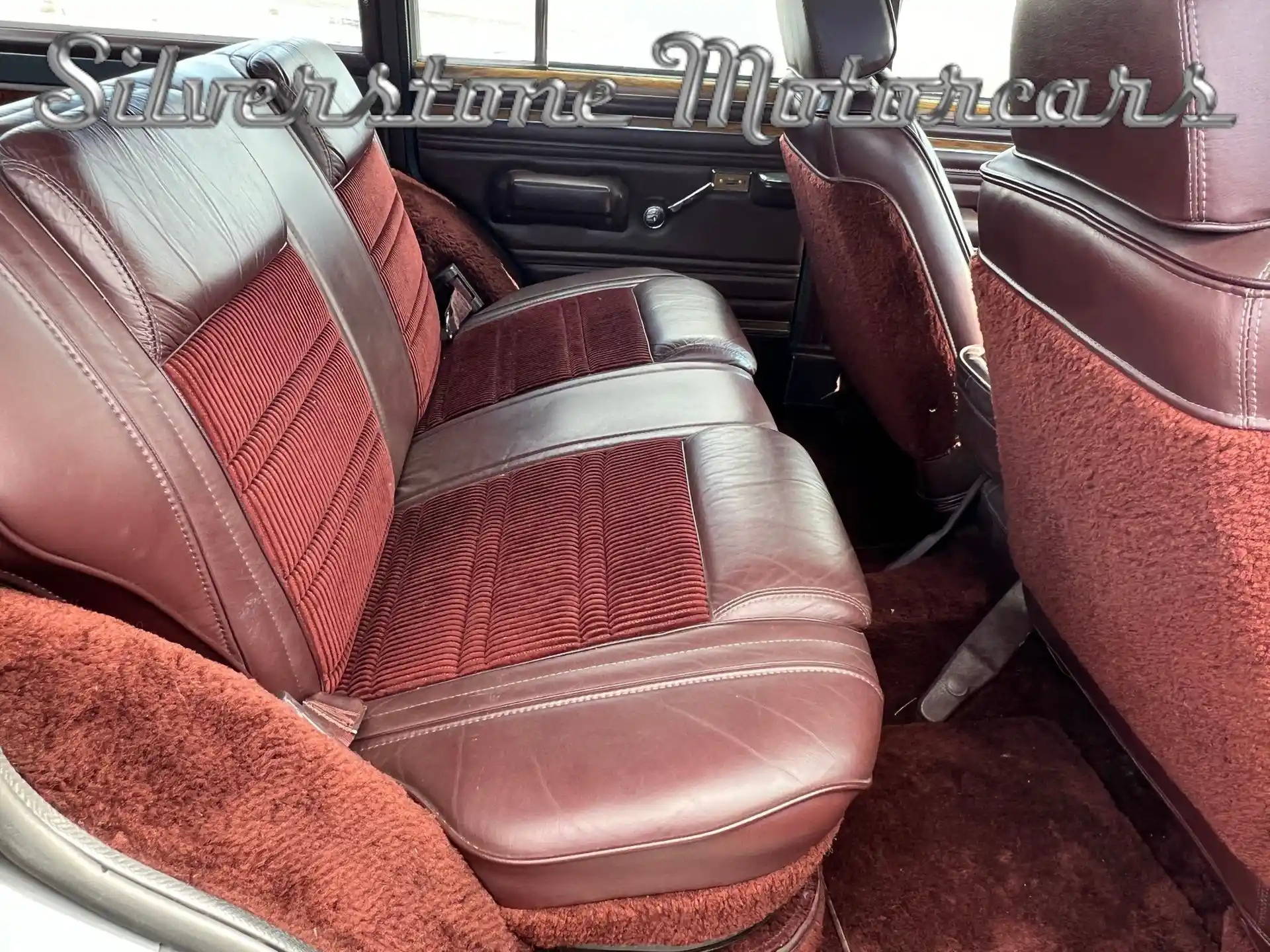 1989 Jeep Grand Wagoneer