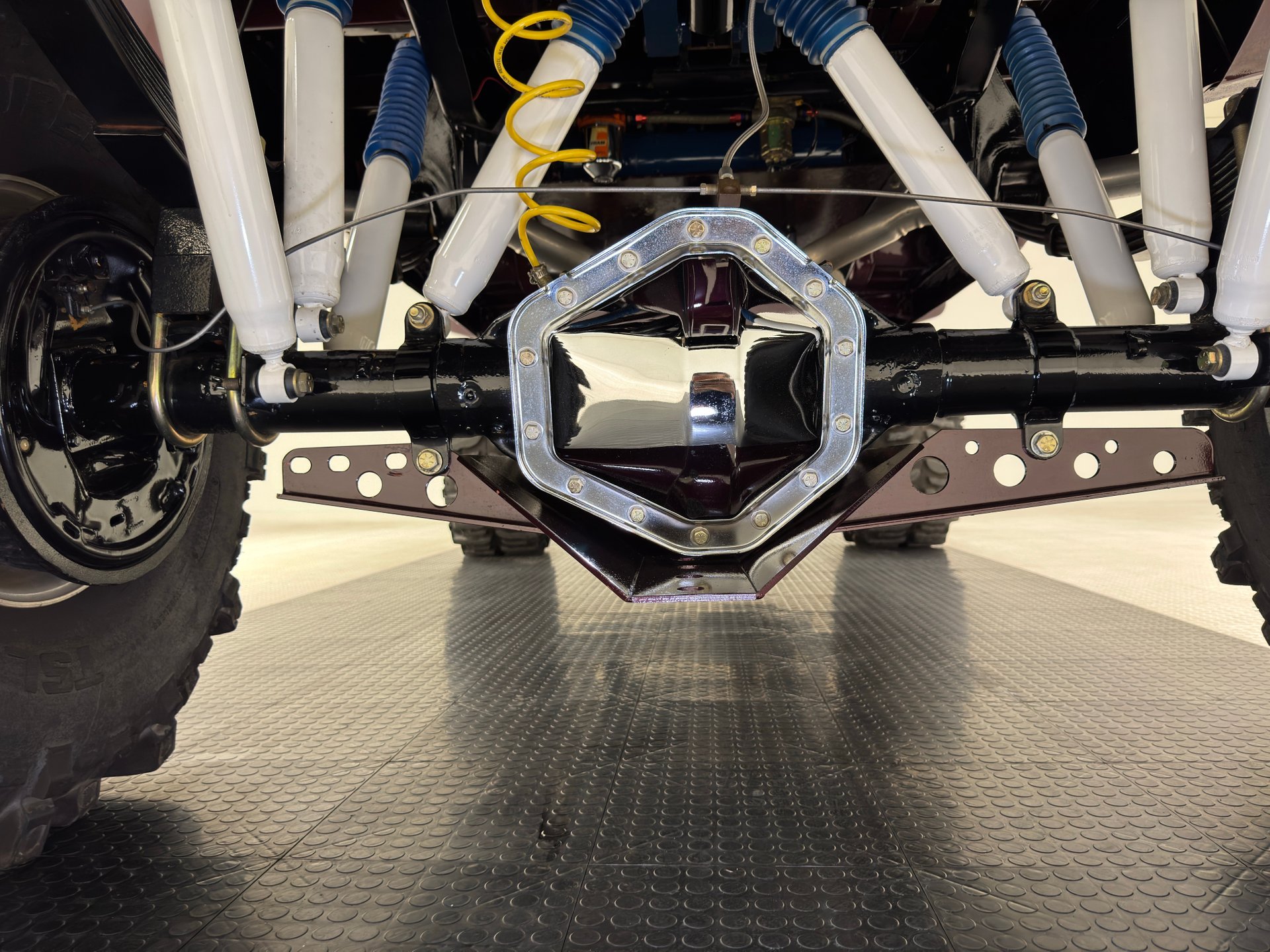 1981 Chevrolet K30 4×4 - 2