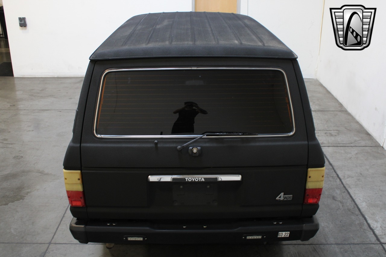 1985 Toyota Land Cruiser FJ60