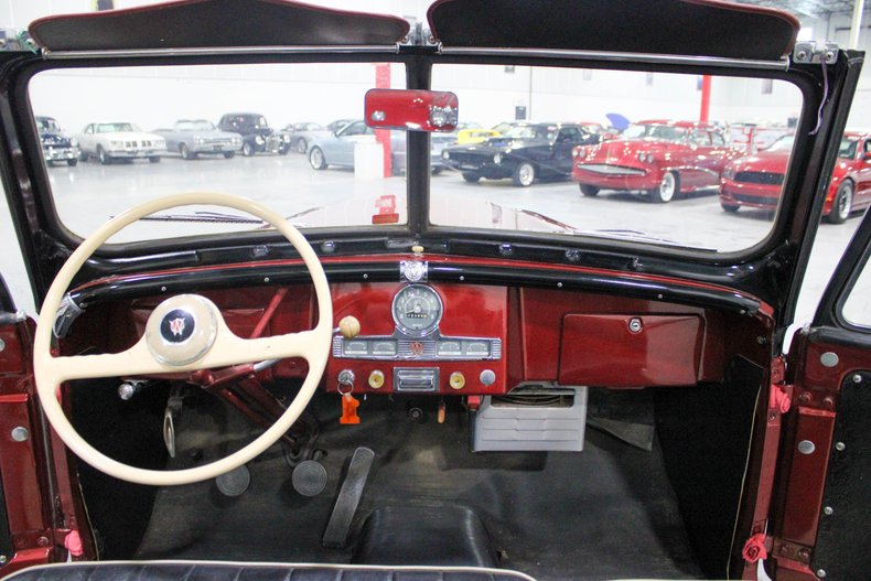 1952 Willys Jeepster