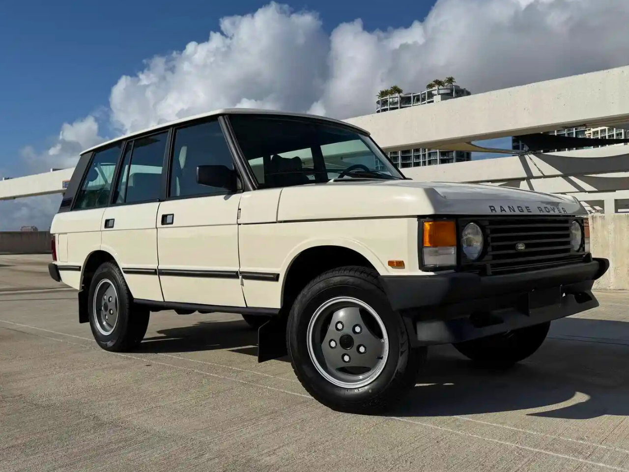 Sold: 55k-Mile 1985 Range Rover Classic-1