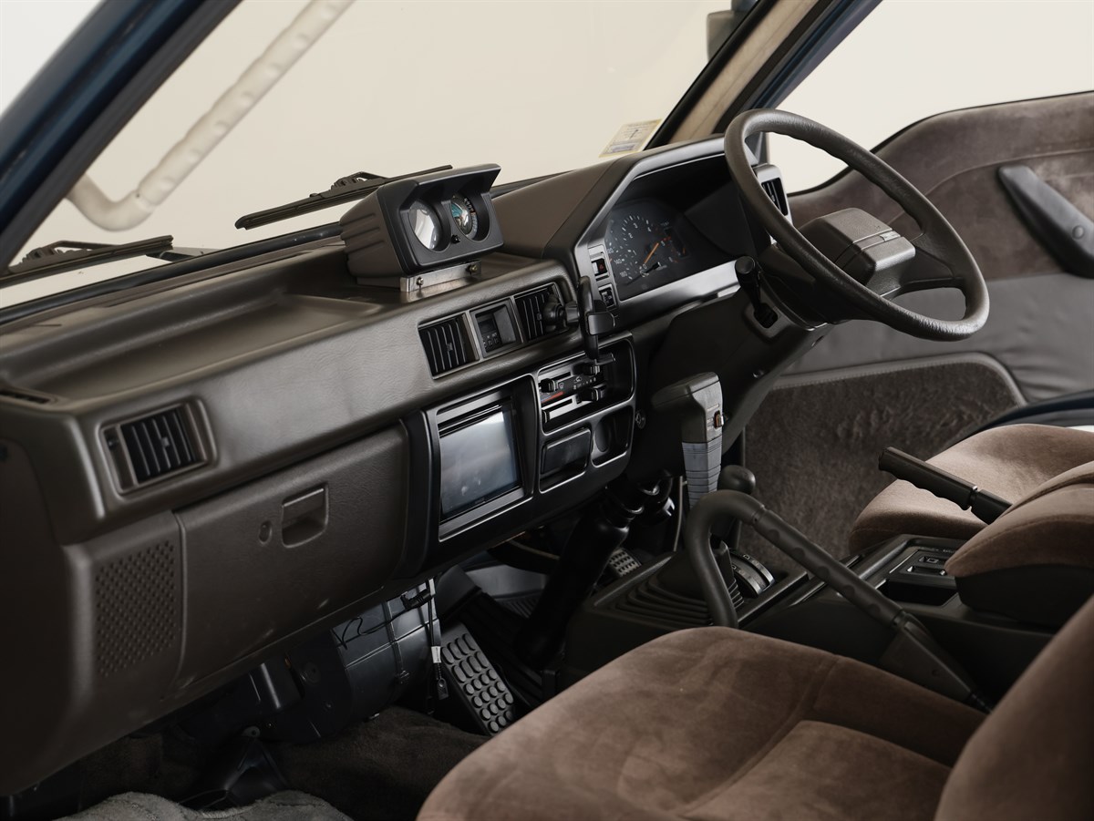 1990 Mitsubishi Delica