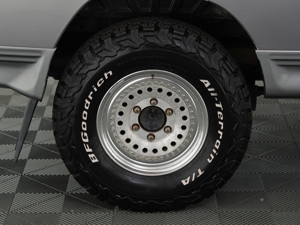 1990 Mitsubishi Delica