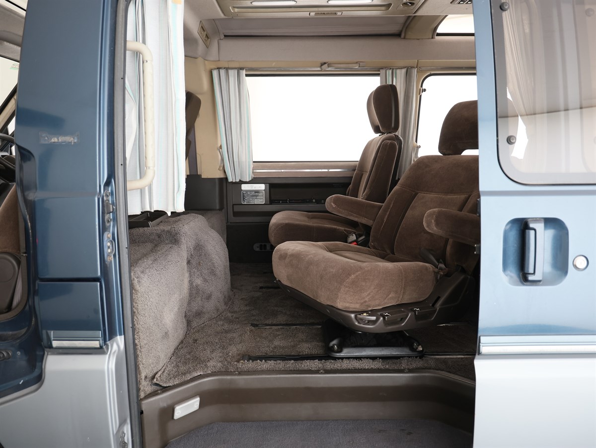 1990 Mitsubishi Delica