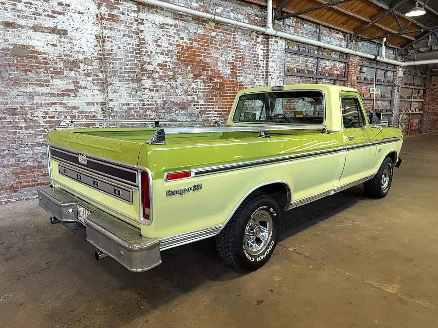 1975 Ford F-150 XLT - 4