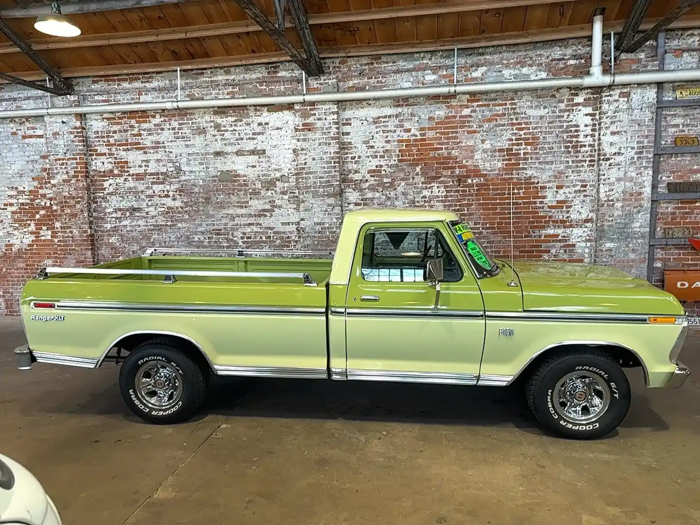 1975 Ford F-150 XLT - 5