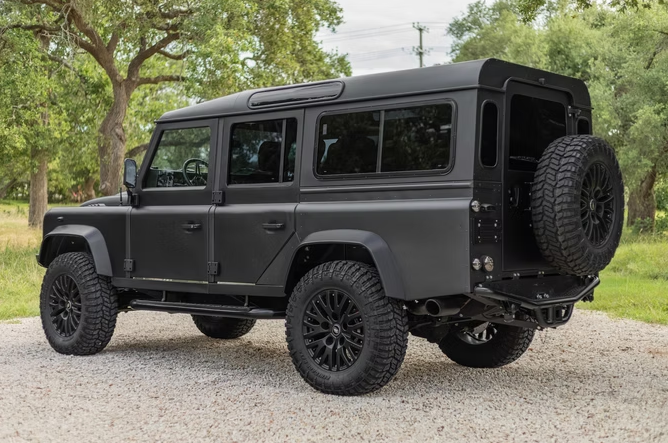 1995 Land Rover Defender 110 Station Wagon - 4