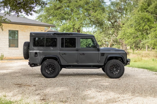 1995 Land Rover Defender 110 Station Wagon - 5