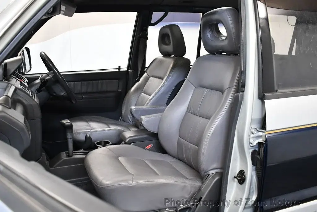 1994 Mitsubishi Pajero - 4