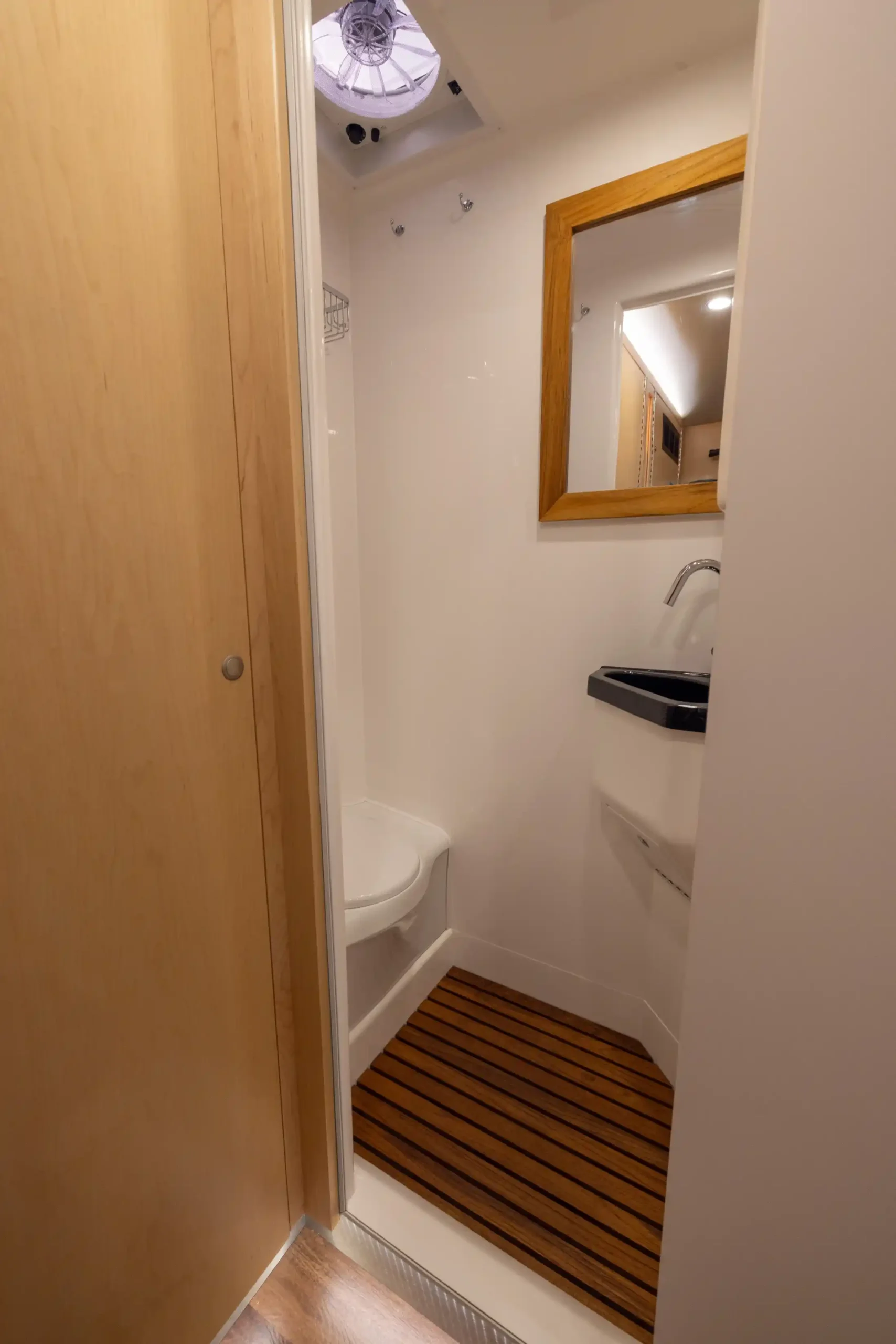 2022 EarthRoamer XV-LTi 079