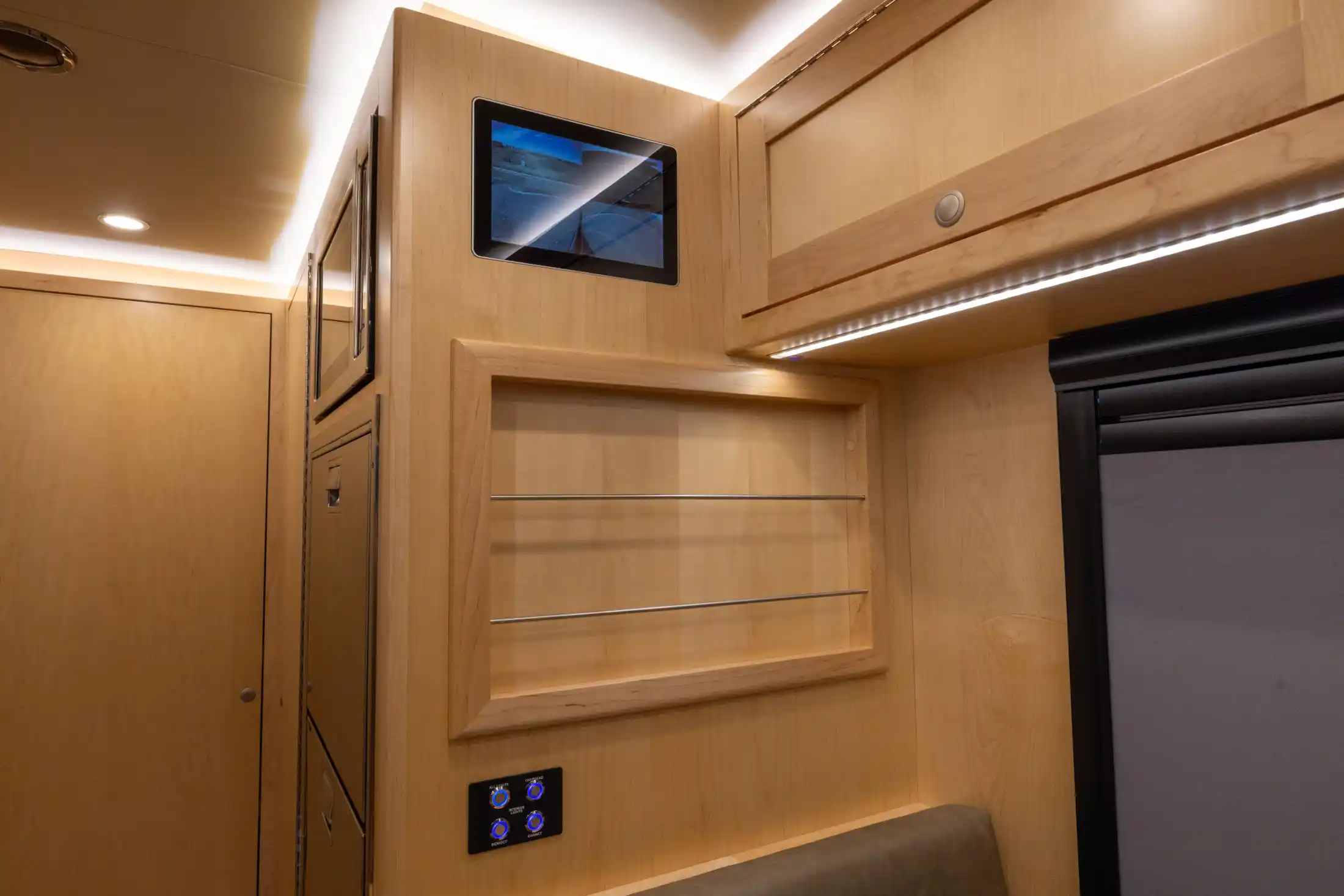 2022 EarthRoamer XV-LTi 079