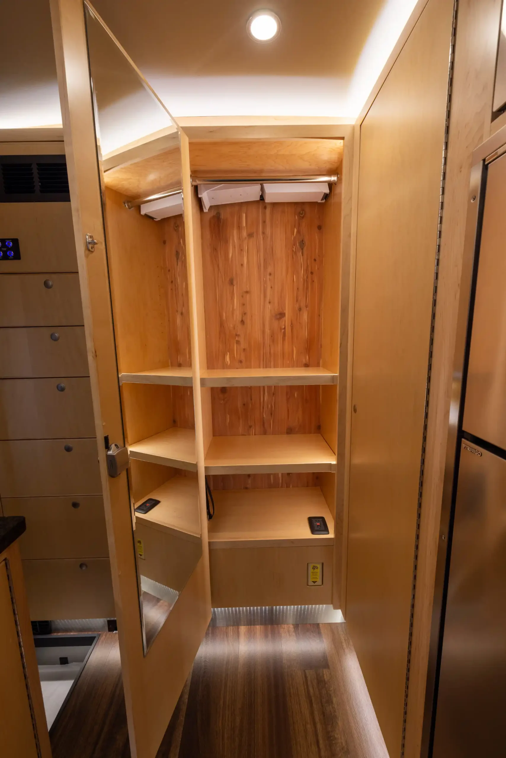 2022 EarthRoamer XV-LTi 079